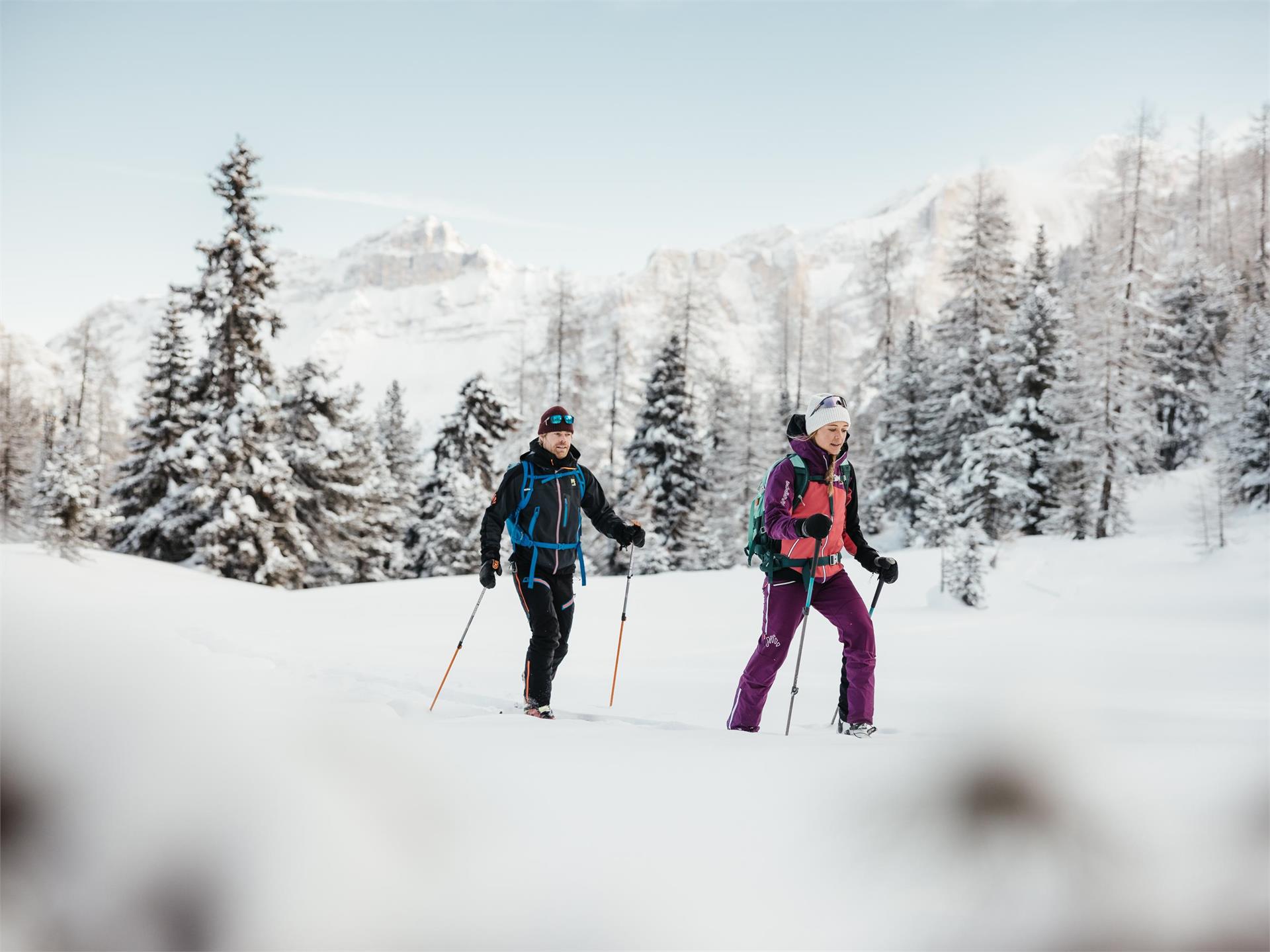 Discesa a neve fresca dal Valparola all'Armentarola Badia 2 suedtirol.info