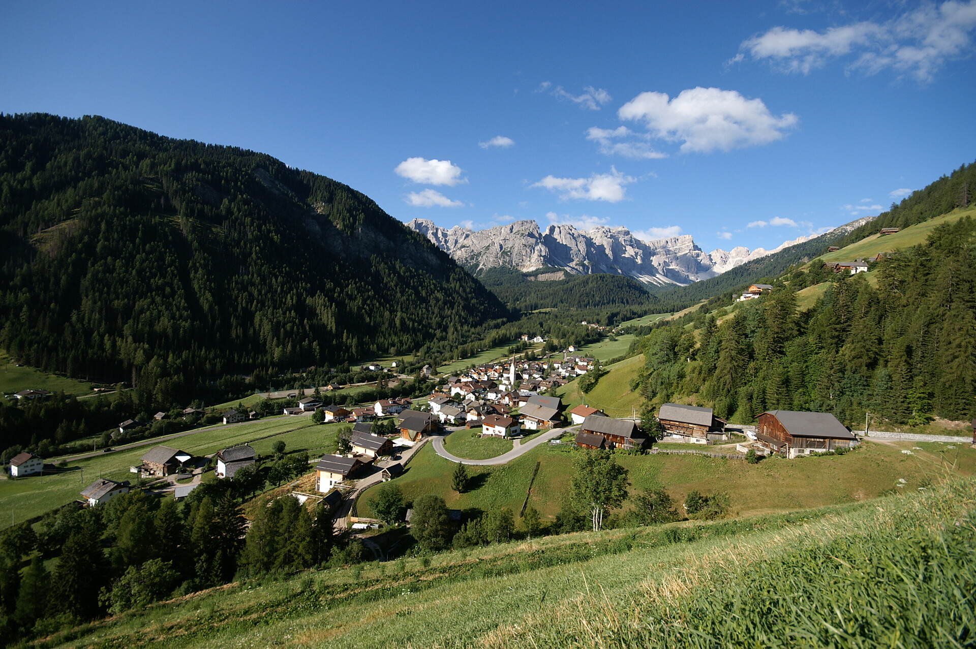 Il paese di Lungiarü