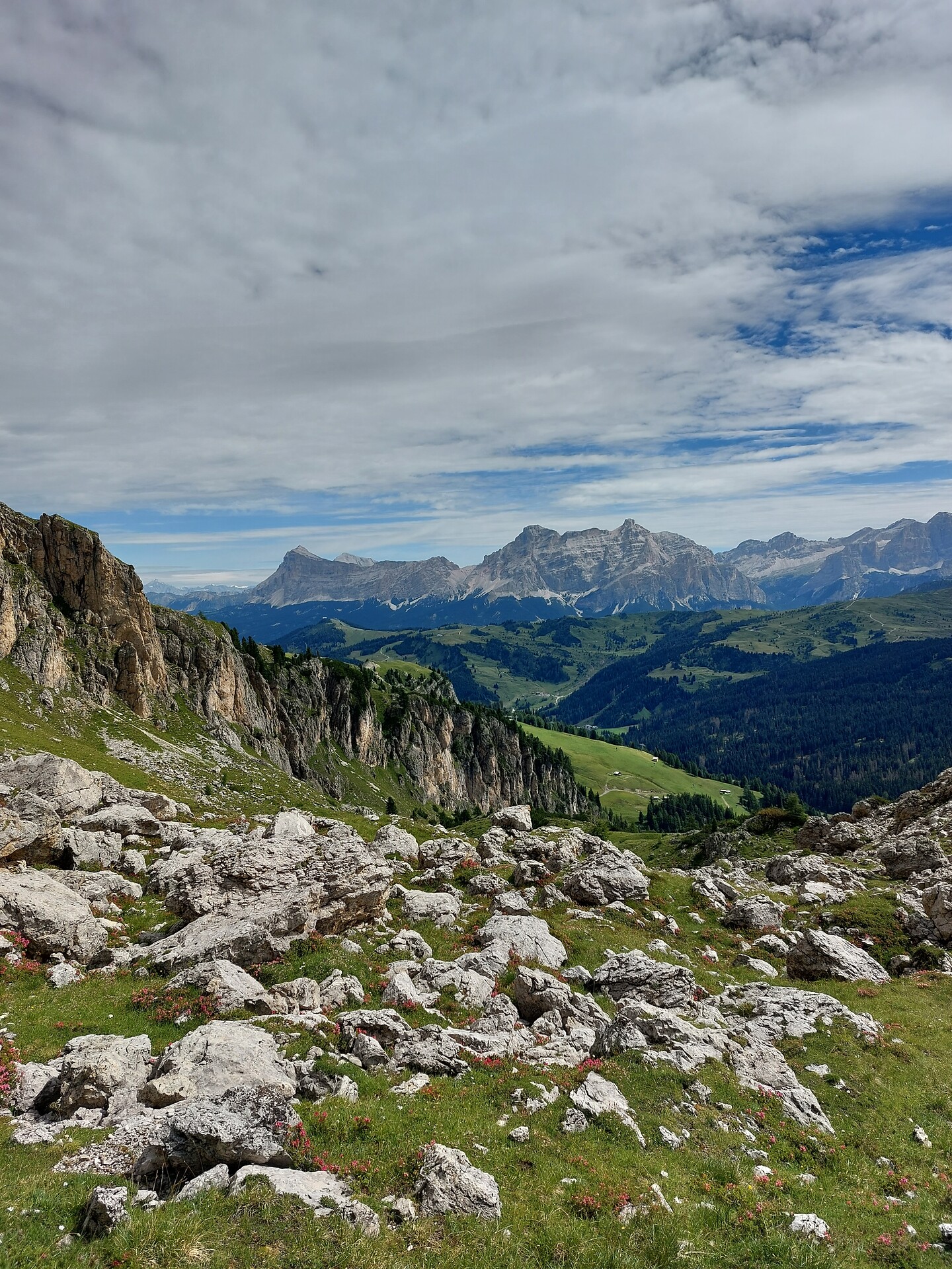 Sellaronda Hike Tour