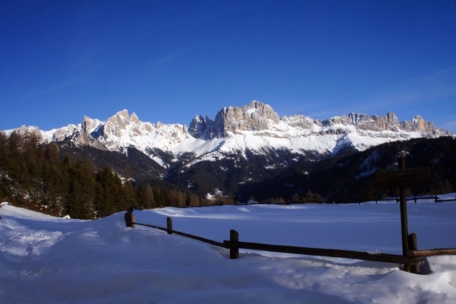 Snow shoe walk to the Wuhnleger and to the St. Sebastian chapel Tiers am Rosengarten/Tires al Catinaccio 1 suedtirol.info