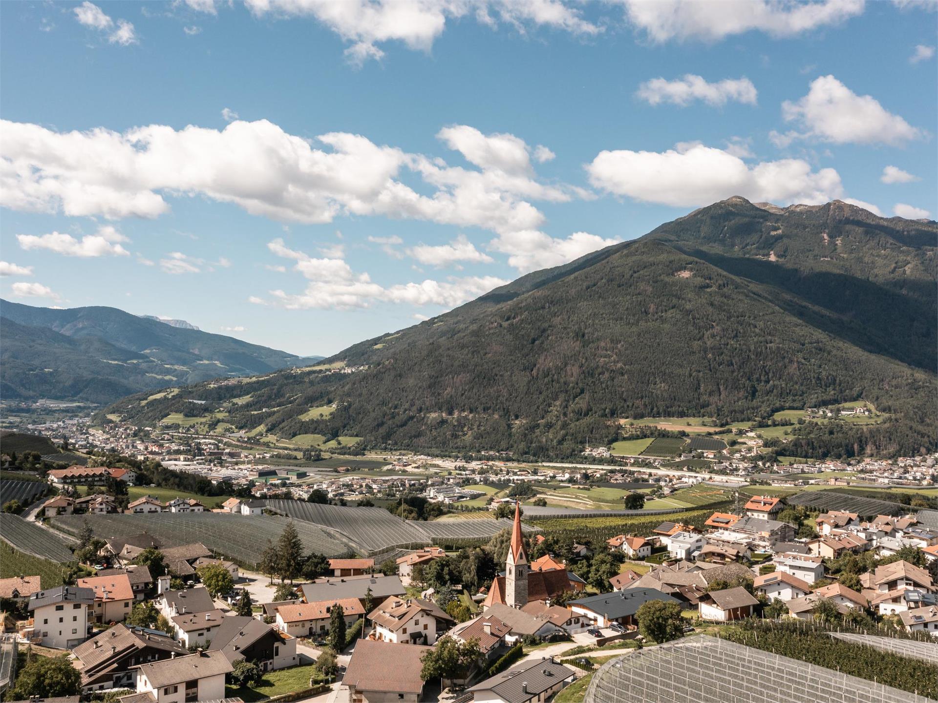 Passeggiata Vino e Acqua a Rasa Naz-Sciaves 2 suedtirol.info