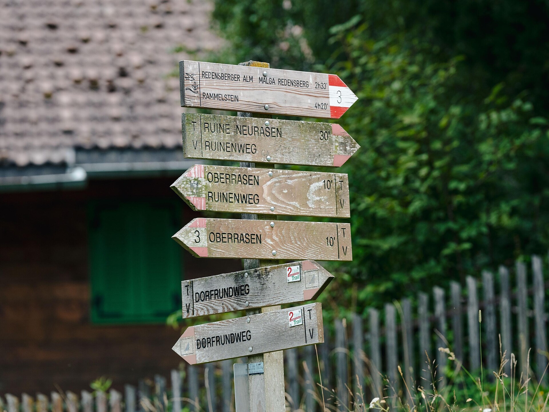Wanderung zur Burgruine Neurasen - Dolomitenregion Kronplatz - #8 - suedtirol.info