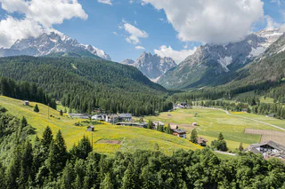 Spazierweg mit Kinderwagen: Moos - Hennstoll - Signaue - Sexten - #1 - suedtirol.info