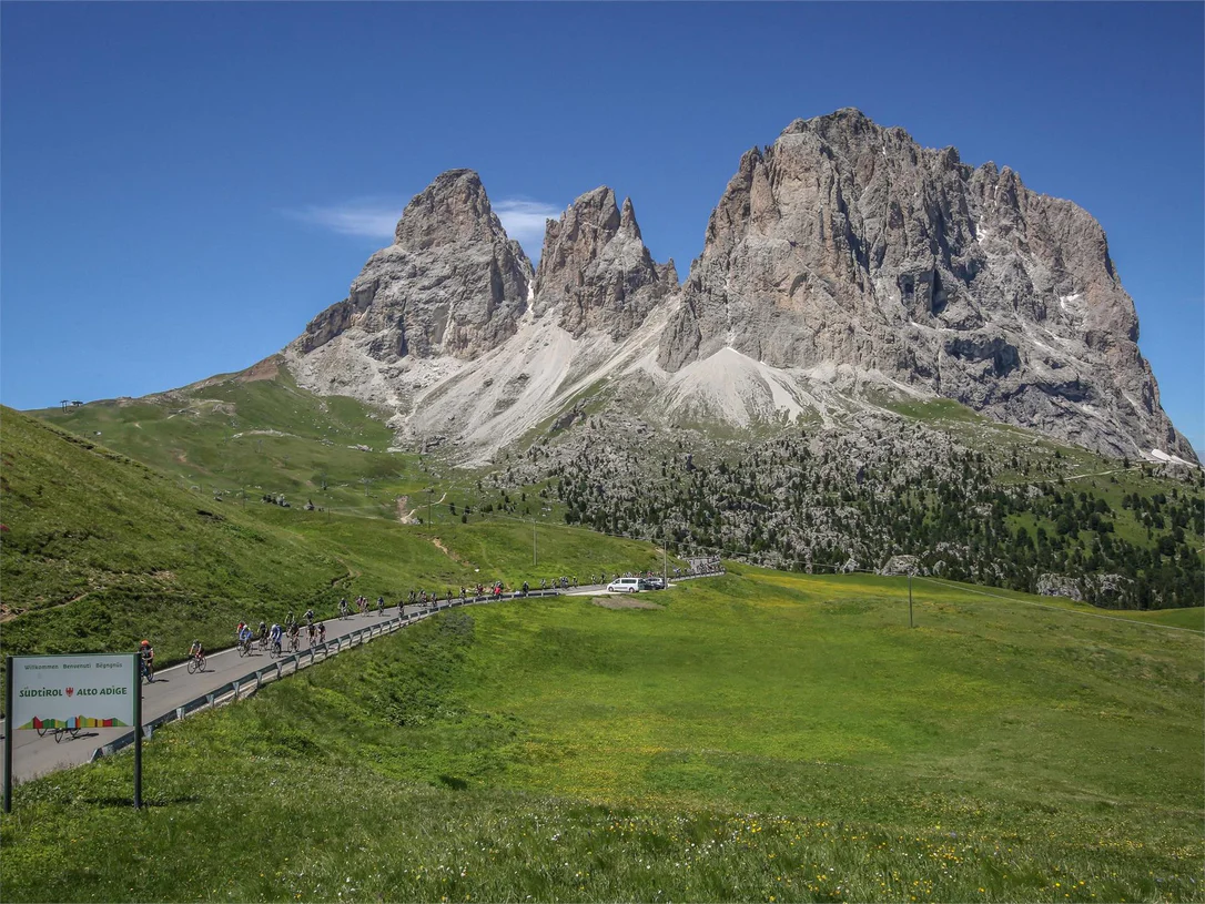 Sellaronda Bike Tour in senso orario - tour in bici da corsa