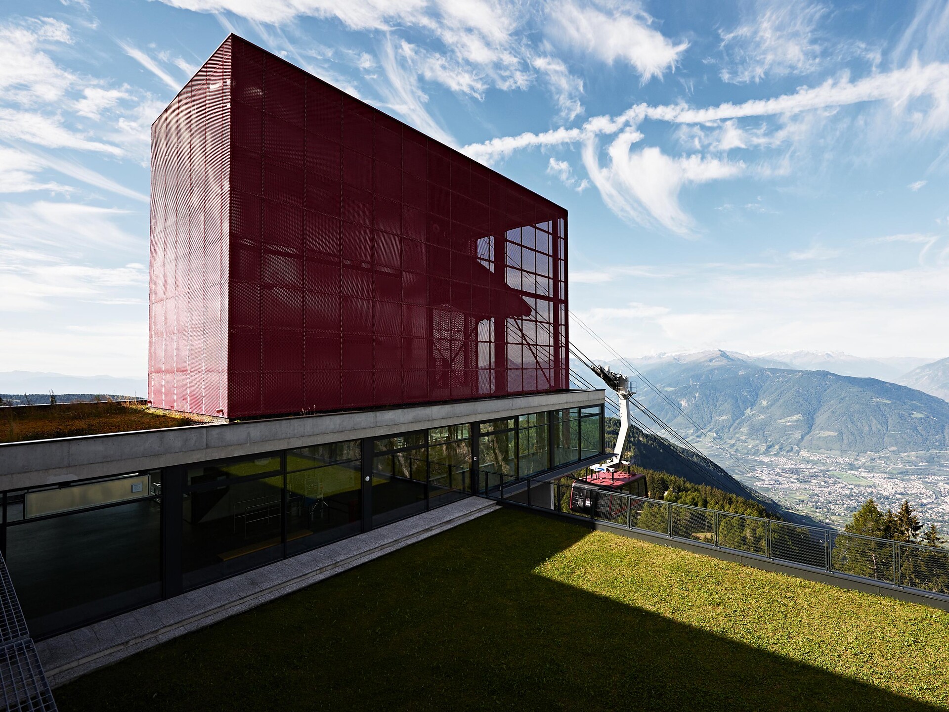 Summit station on Meran 2000