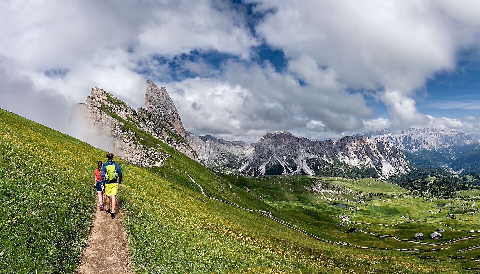 Seceda - Ridge Line from S. Cristina via Col Raiser (Valley station) - Rifugio Firenze - Dolomites Region Val Gardena - #6 - suedtirol.info