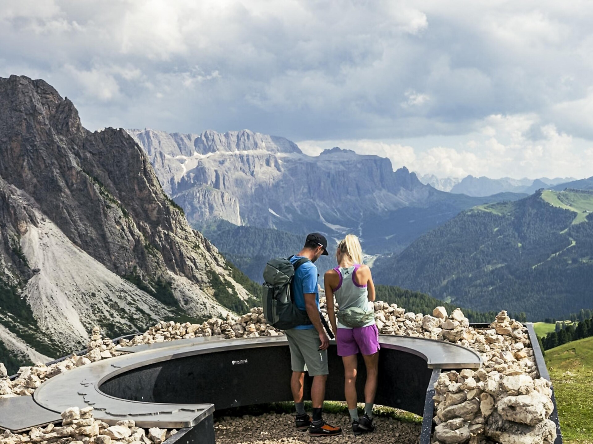 Seceda - Ridge Line from S. Cristina via Col Raiser (Valley station) - Rifugio Firenze - Dolomites Region Val Gardena - #3 - suedtirol.info