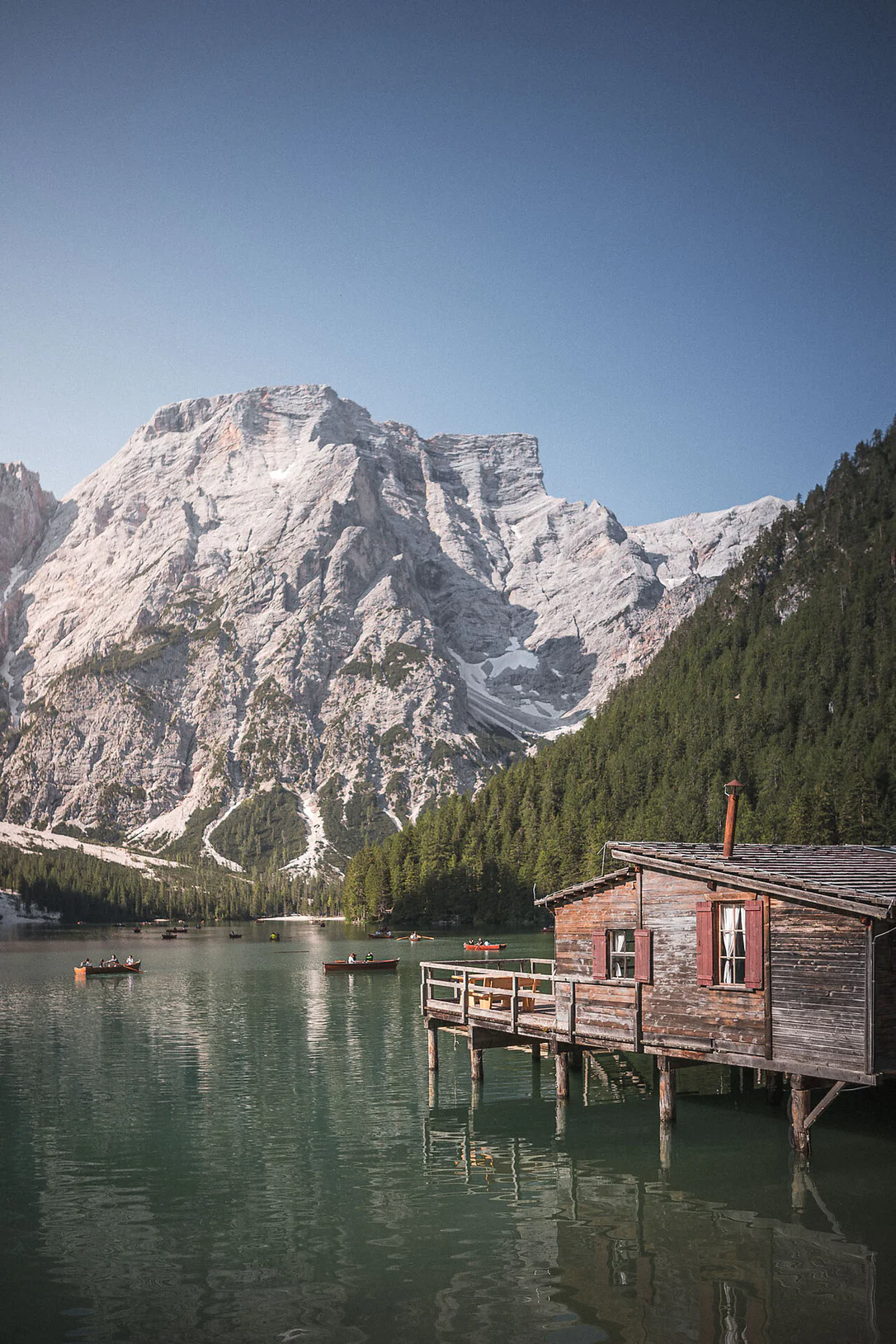 Summer hiking tour - Lago di Braies/Pragser Wildsee - Mountain "Croda del Becco/Seekofel"