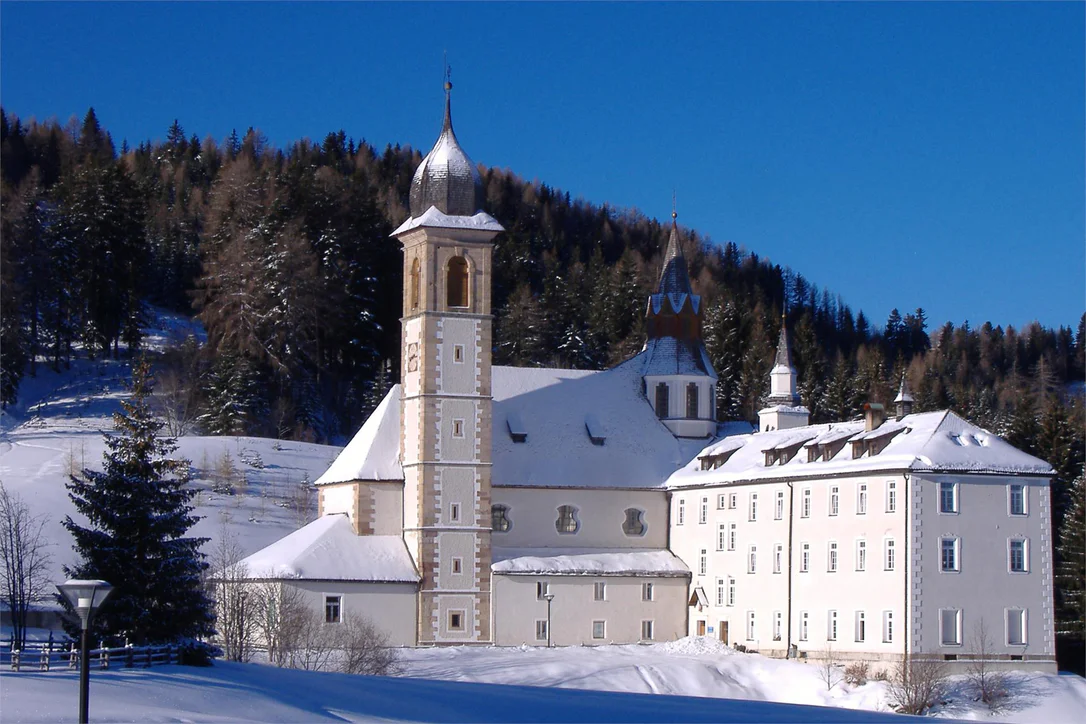 Ciaspolata a Madonna di Pietralba e alla malga Laab