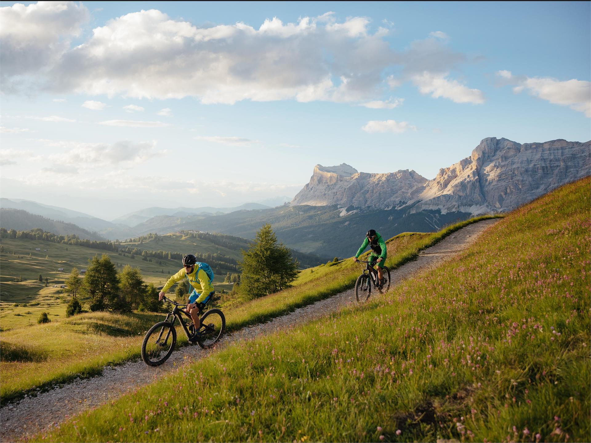 Sellaronda MTB Tour im Uhrzeigersinn Corvara 2 suedtirol.info