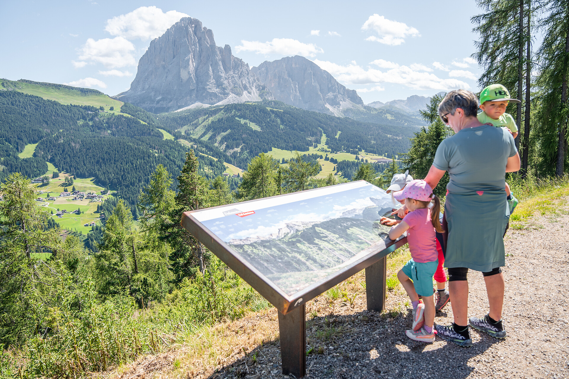 Seceda - Ridge Line da S. Cristina per Col Raiser (Stazione a valle) - Troi de Frëines - Regione dolomitica Val Gardena - #6 - suedtirol.info