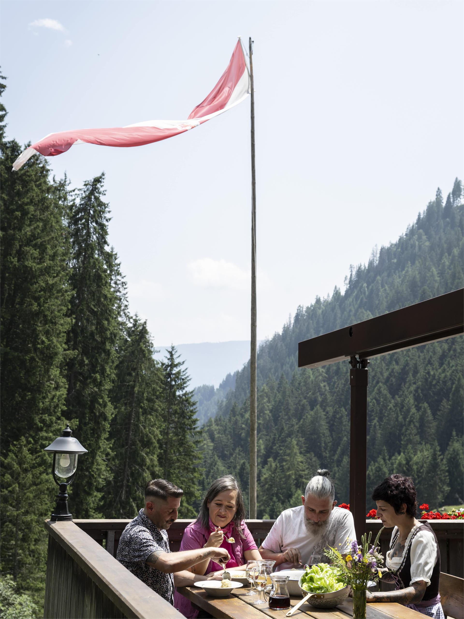 Sunrise tour on the Merano High Trail, Hohe Wiege - Nasereit refuge - Partschins Waterfall Partschins/Parcines 9 suedtirol.info