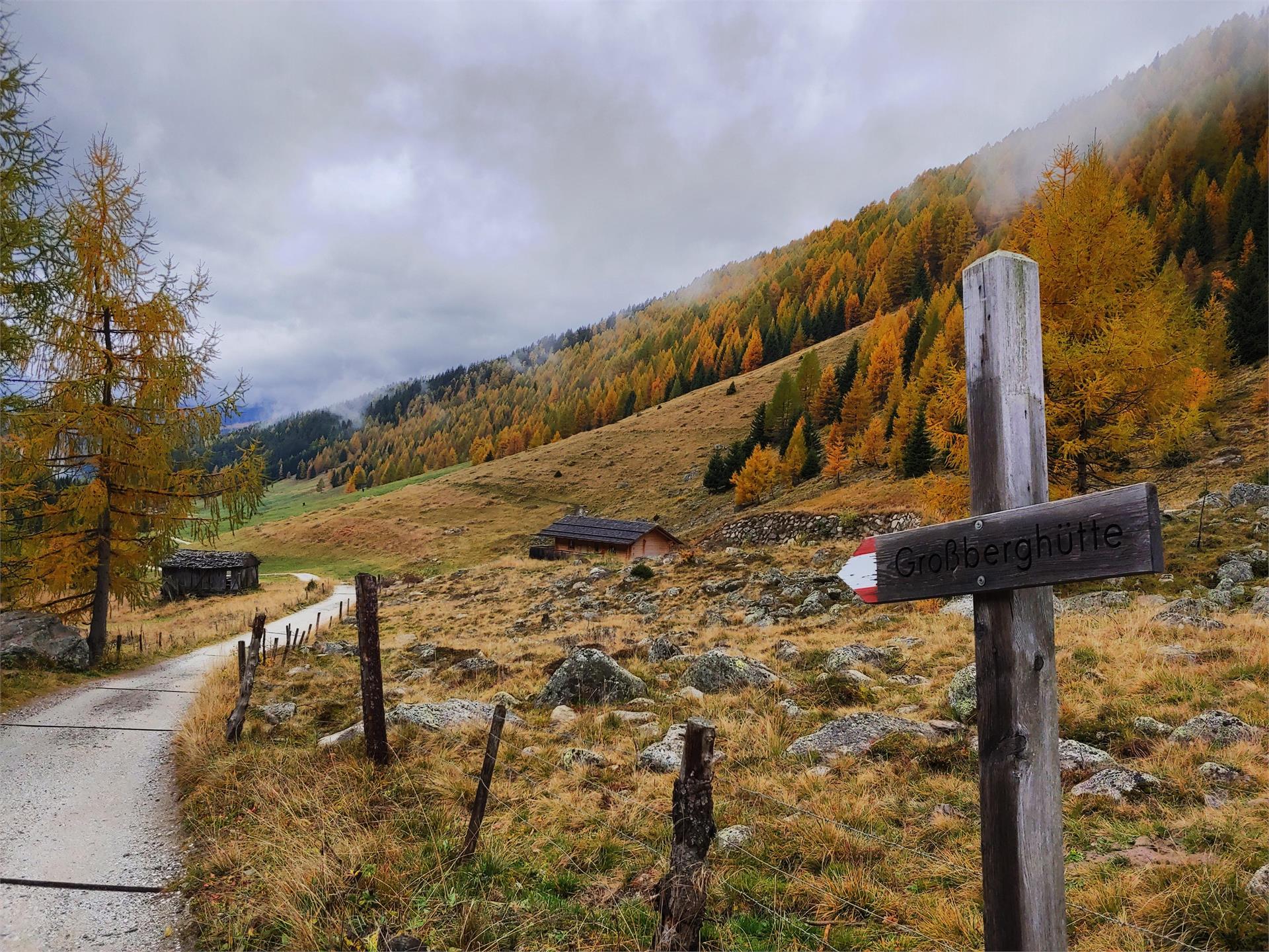 Trailrunning-Abenteuer in Meransen – Berge, Trails und Natur pur Mühlbach 4 suedtirol.info