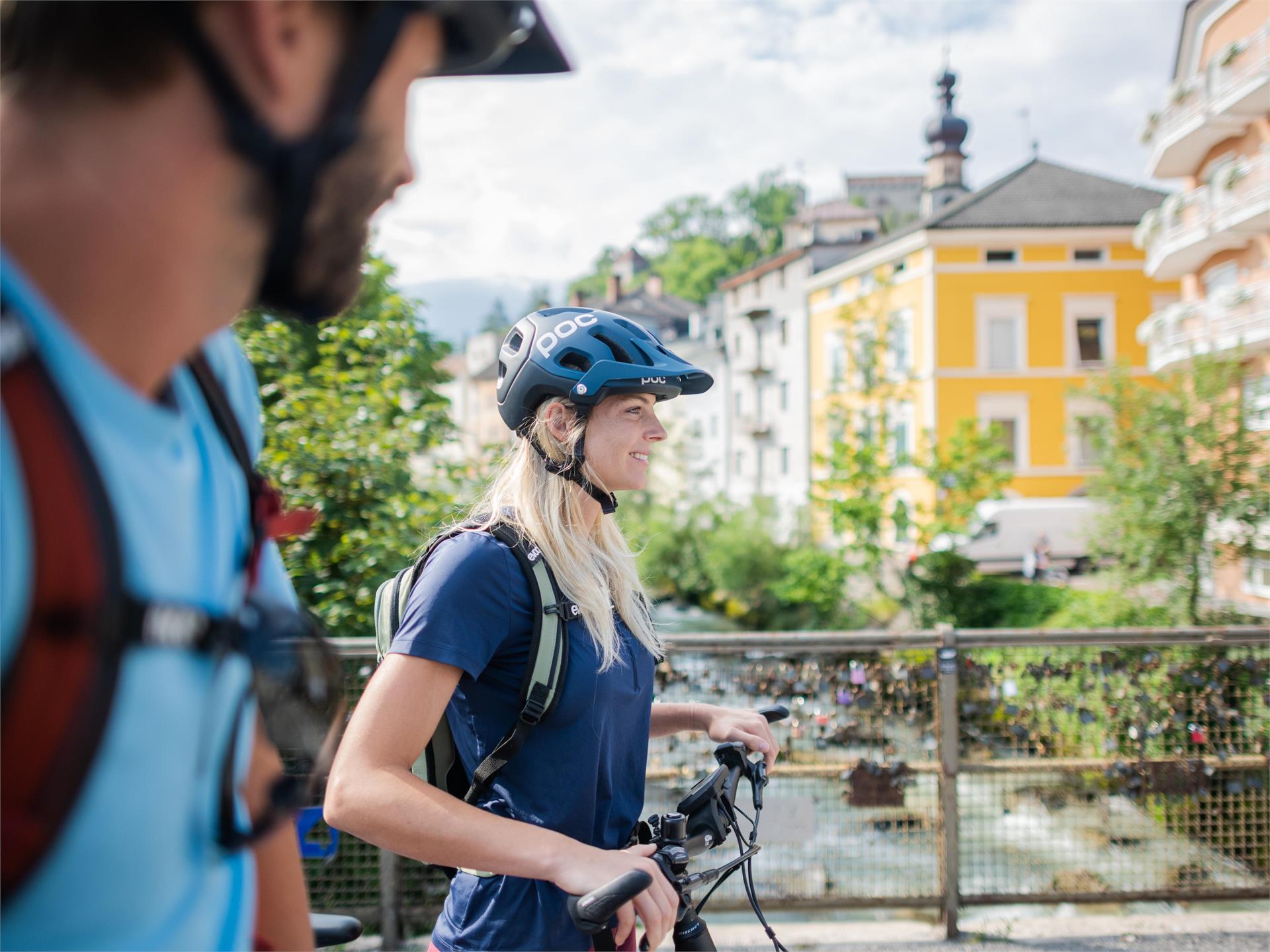 Über Ried - Lamprechtsburg nach Bruneck Rasen-Antholz 1 suedtirol.info