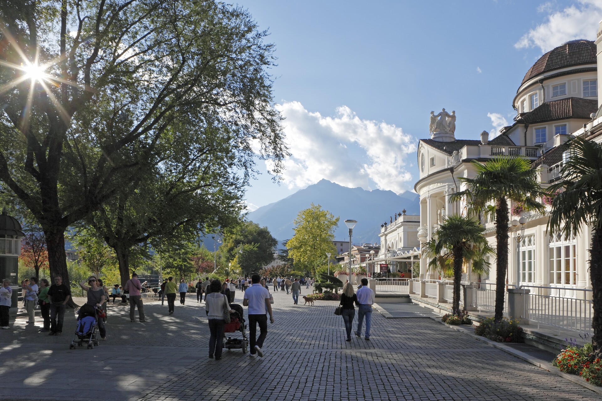 Von Partschins über den Algunder Waalweg zur Kurstadt Meran