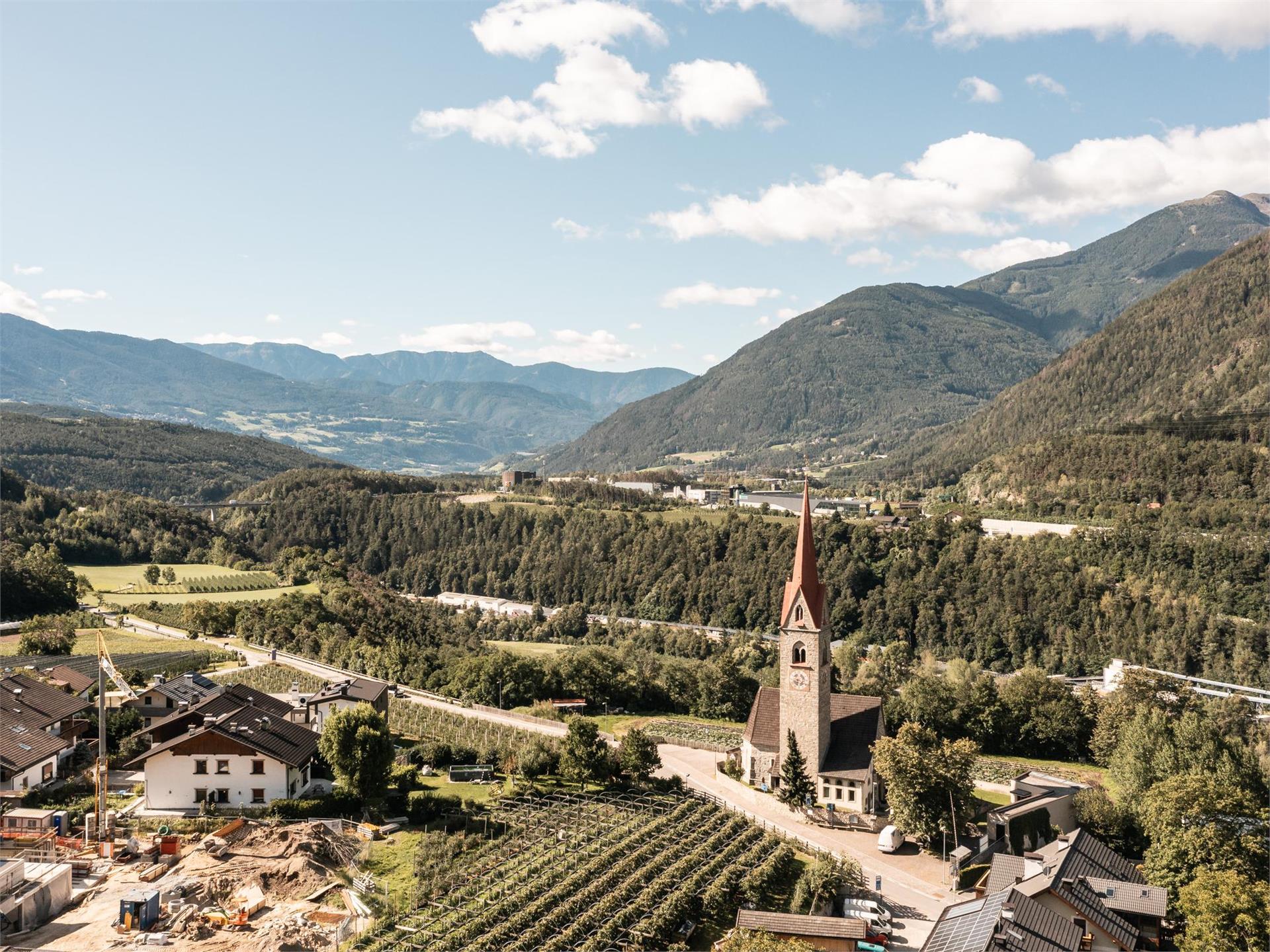 Von Kirche zu Kirche auf der Hochfläche von Natz Natz-Schabs 5 suedtirol.info