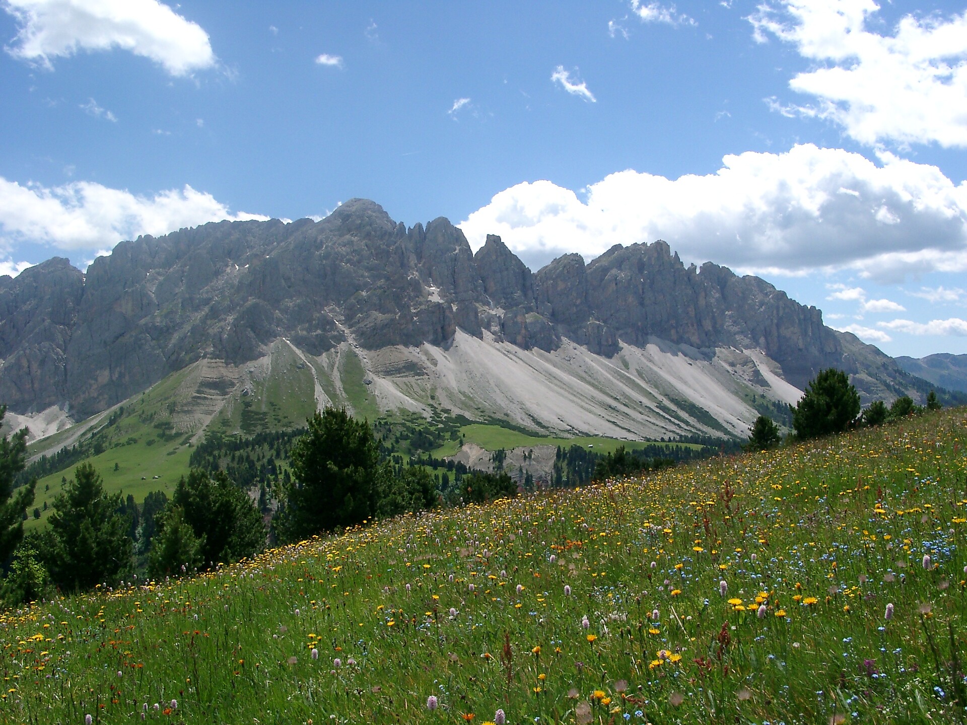 Da Luson attorno al Massiccio Plose - Regione dolomitica Luson Val di Funes - #2 - suedtirol.info