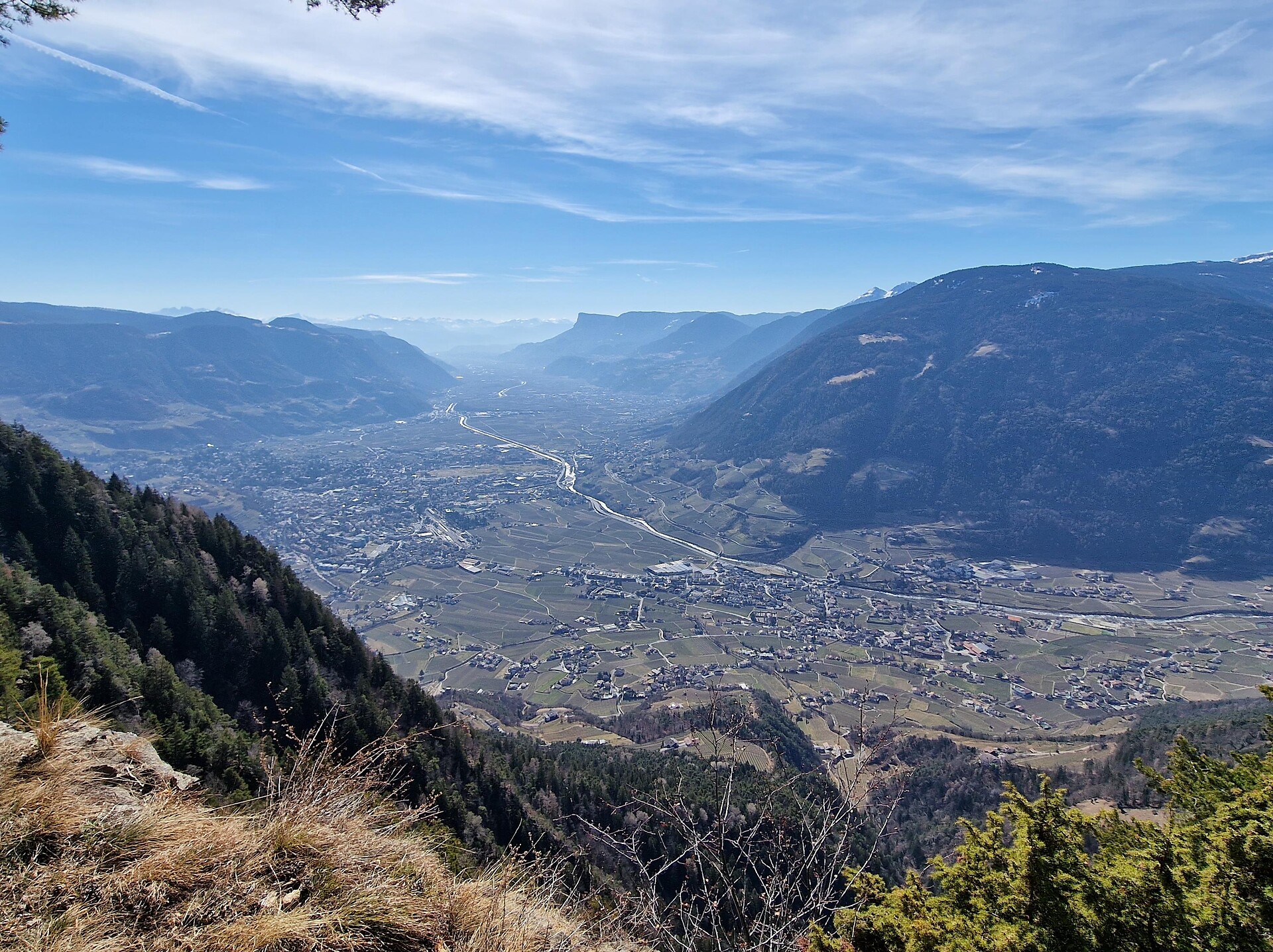 From Parcines via the Saxnerweg tail and Vellauer Felsenweg to Hochmuth
