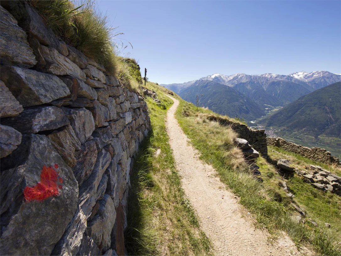 Venosta Valley High Mountain Trail, Stage 4: From Tanas to San Martino in Monte/St. Martin im Kofel