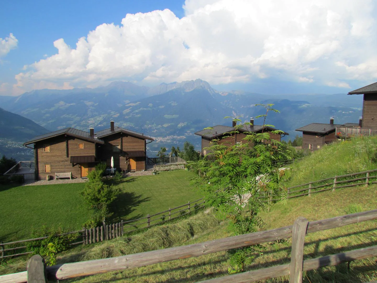 From Aschbach to the circular hiking trail Martinsweg Algund/Lagundo 1 suedtirol.info