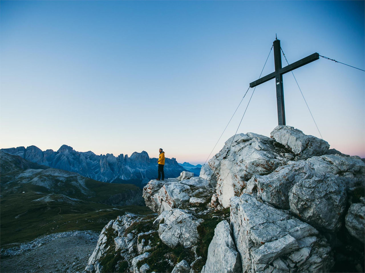 From hut to hut in the heart of the Dolomites