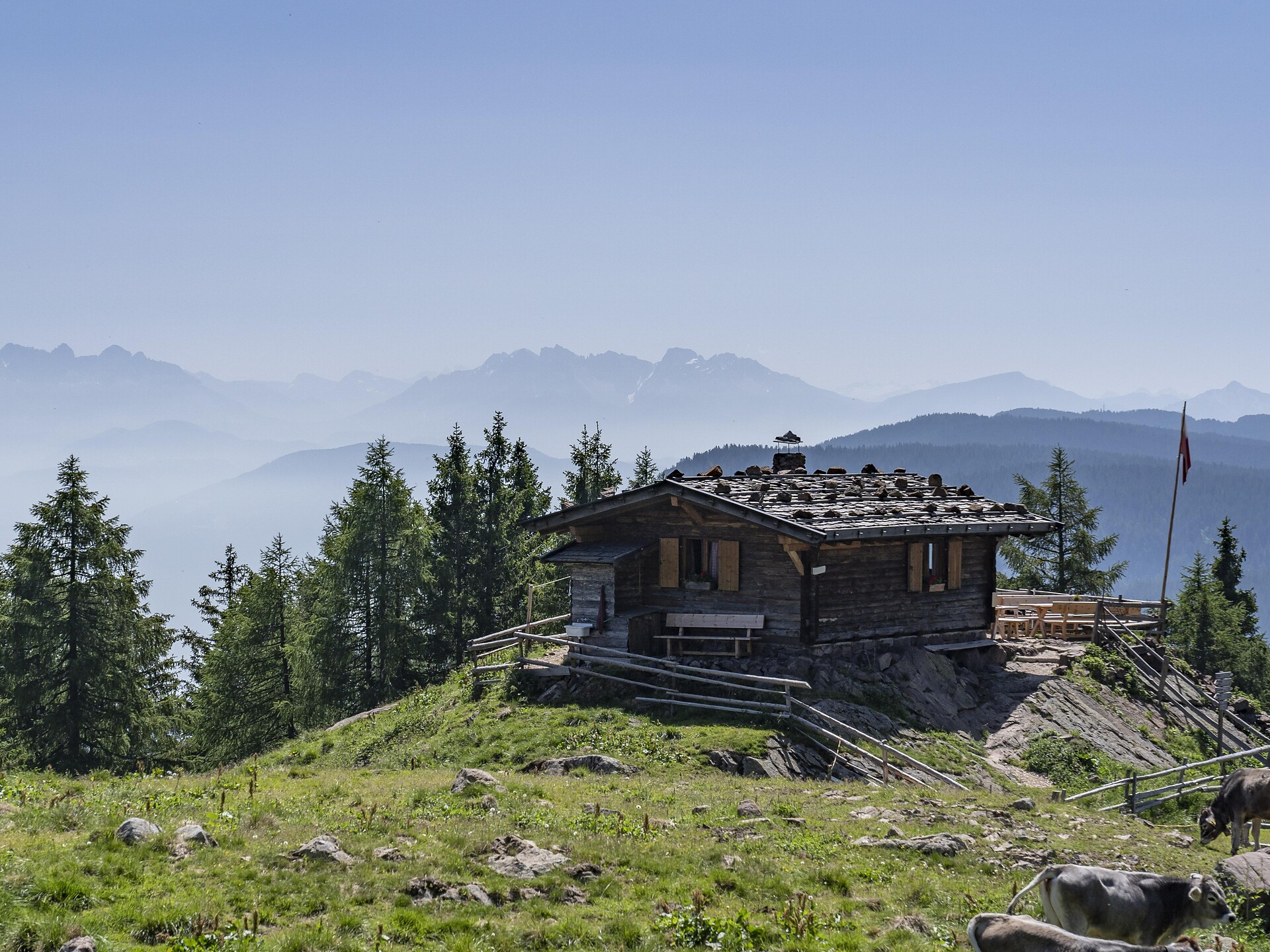 From the Perlkraling to the "Gfrillner Laugenalm" U.L.Frau i.W.-St. Felix/Senale-S.Felice 1 suedtirol.info