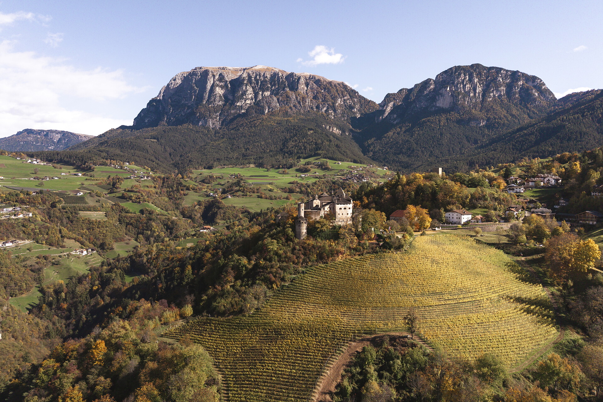 Da Fiè al Castel Prösels - Regione dolomitica Alpe di Siusi - #6 - suedtirol.info