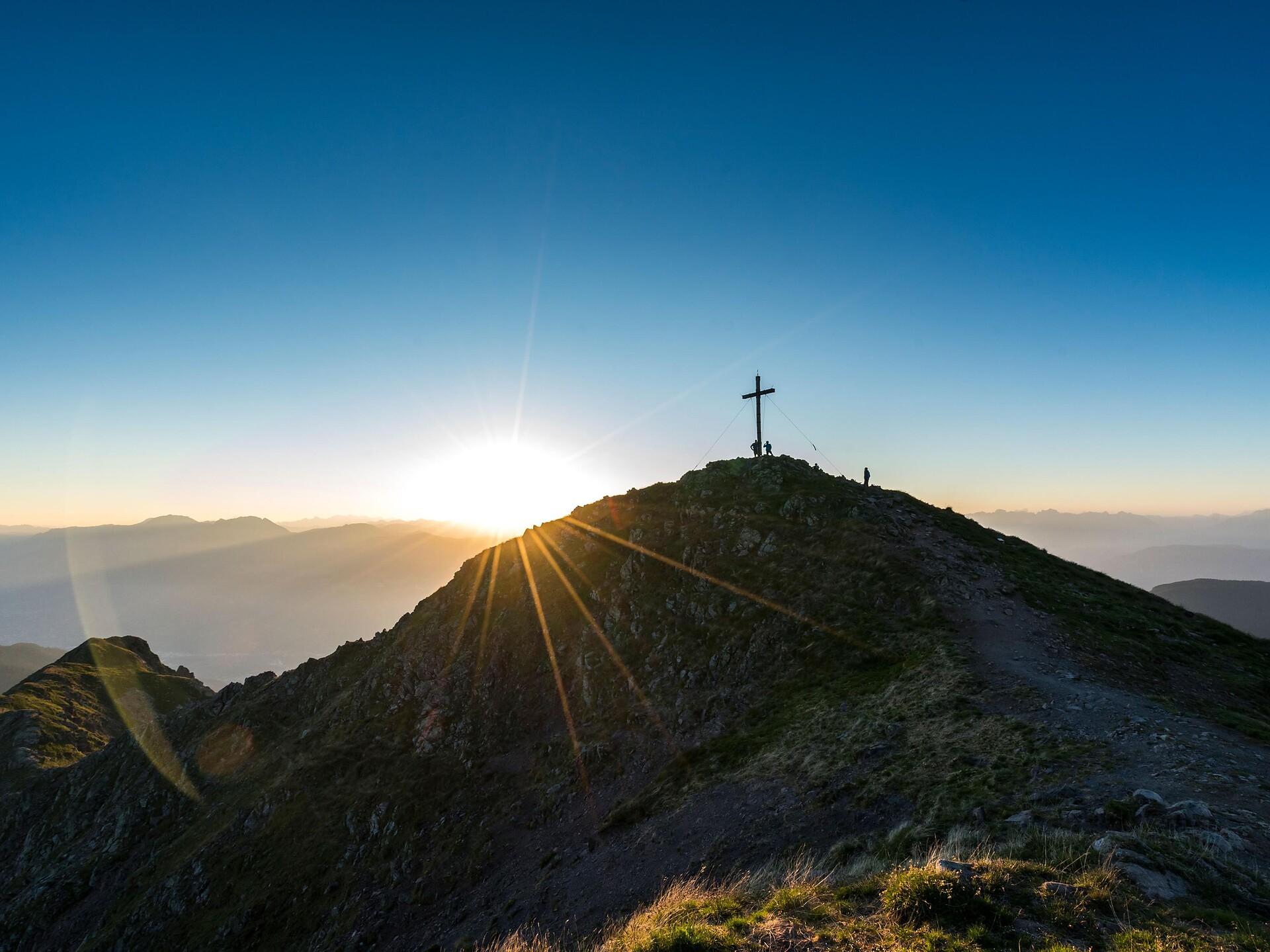 Vom Gampenpass (1518m) auf den Laugen (2433m) U.L.Frau i.W.-St. Felix 1 suedtirol.info