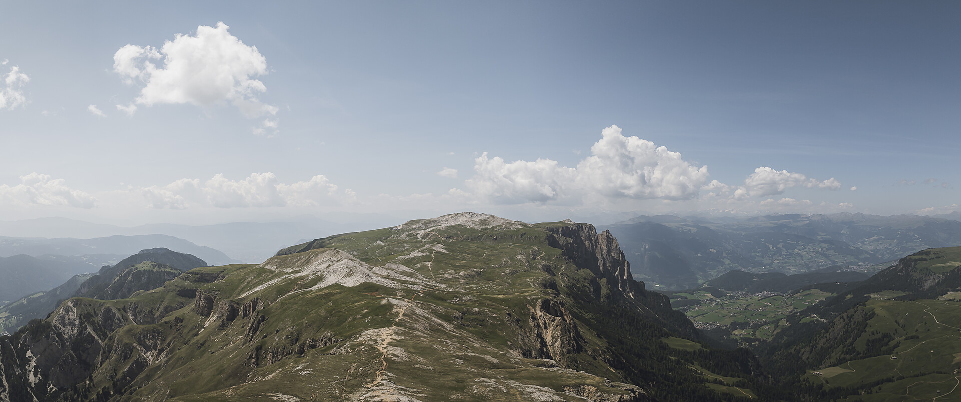 From Compatsch to the Schlern - Dolomites Region Seiser Alm - #5 - suedtirol.info