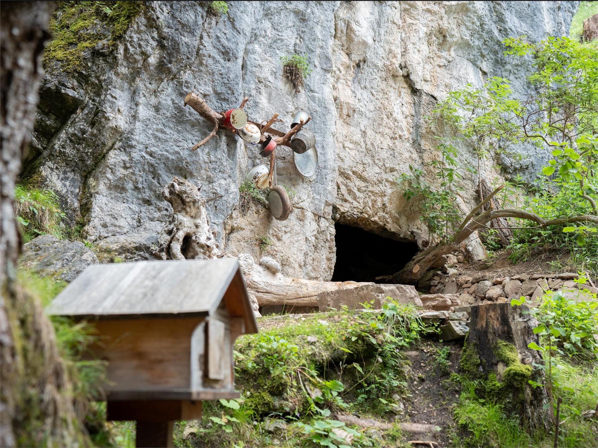 Vom Völser Weiher zur Migg Höhle Völs am Schlern 1 suedtirol.info
