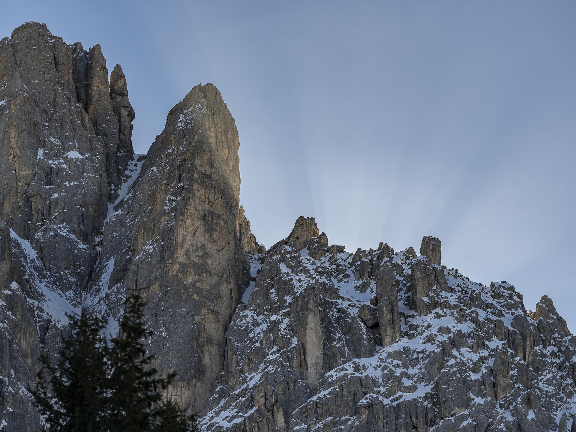 Mont Sëura