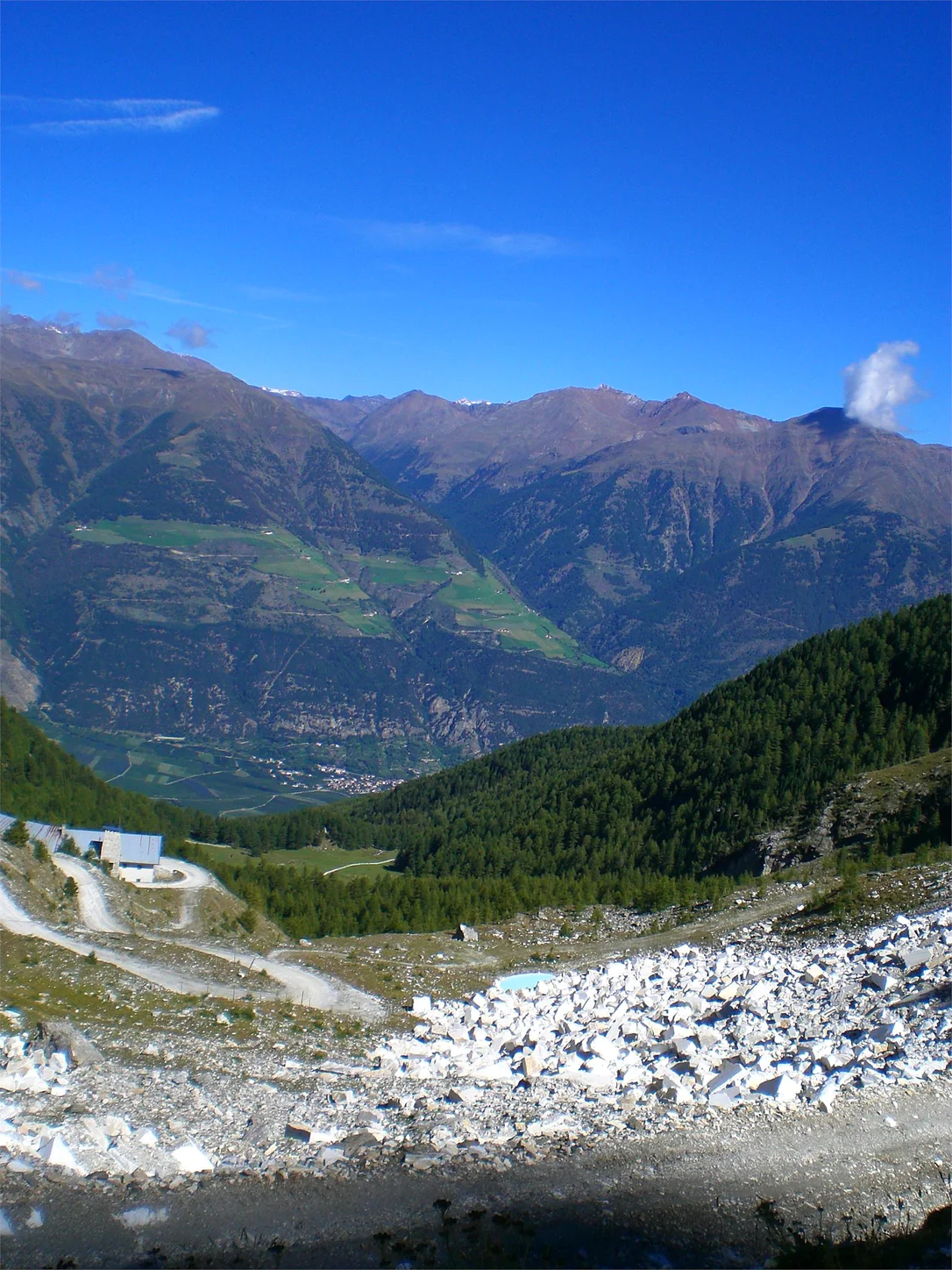 Wanderung entlang dem Göflaner Marmorweg