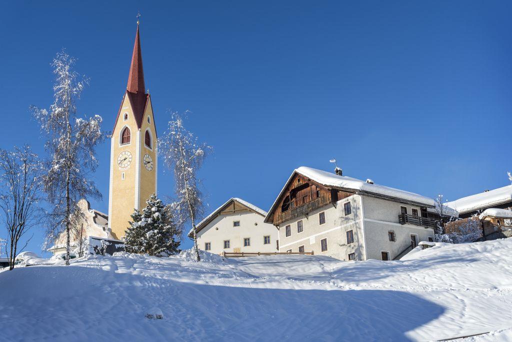 Escursione invernale: Escursione tra i casali a Tesido Monguelfo-Tesido 1 suedtirol.info