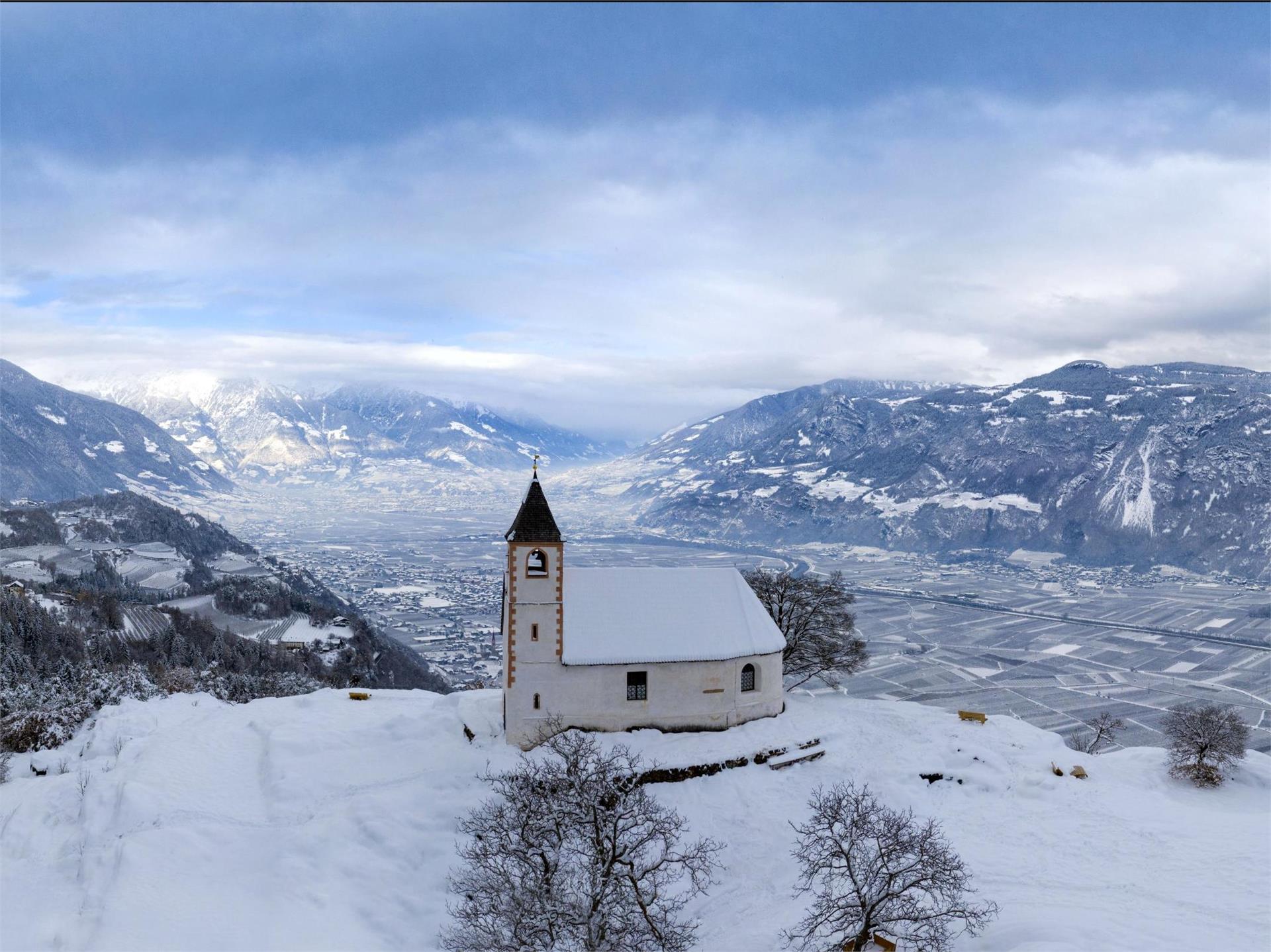Escursione invernale alla Chiesa di Sant'Ippolito a Narano Tesimo 1 suedtirol.info