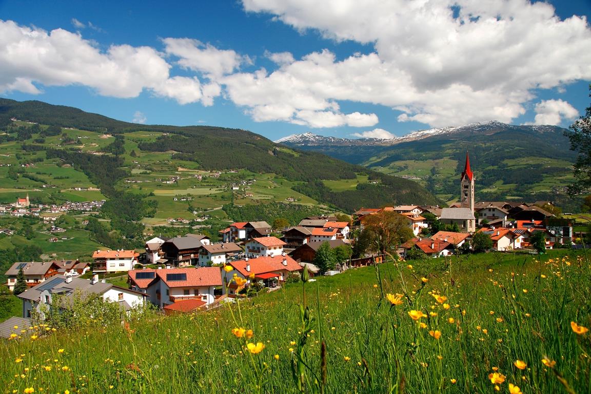 Sentiero circolare Walther von der Vogelweide Laion 1 suedtirol.info