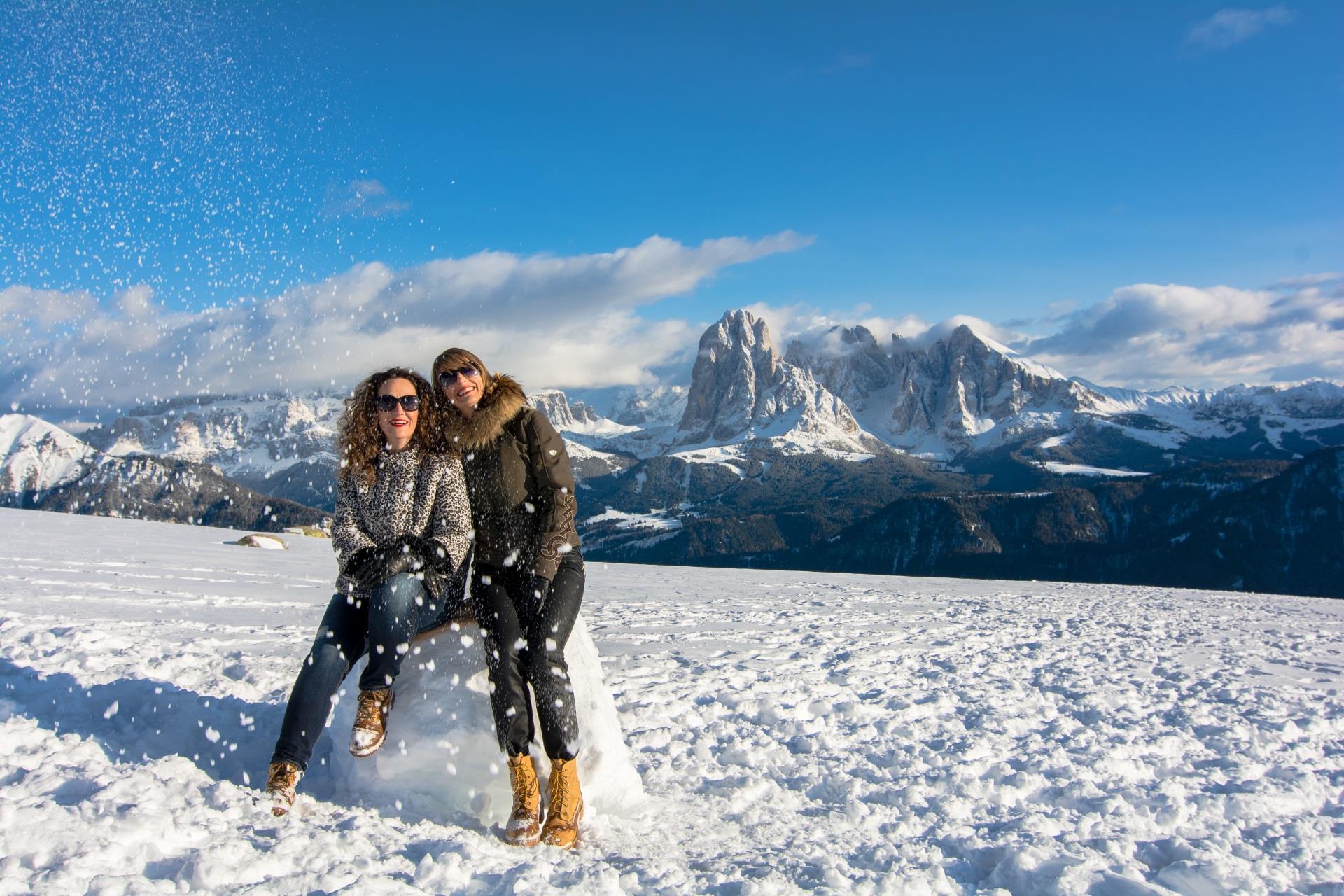 Winterwanderung zur Heilig Kreuz Kapelle auf Raschötz St.Ulrich 2 suedtirol.info