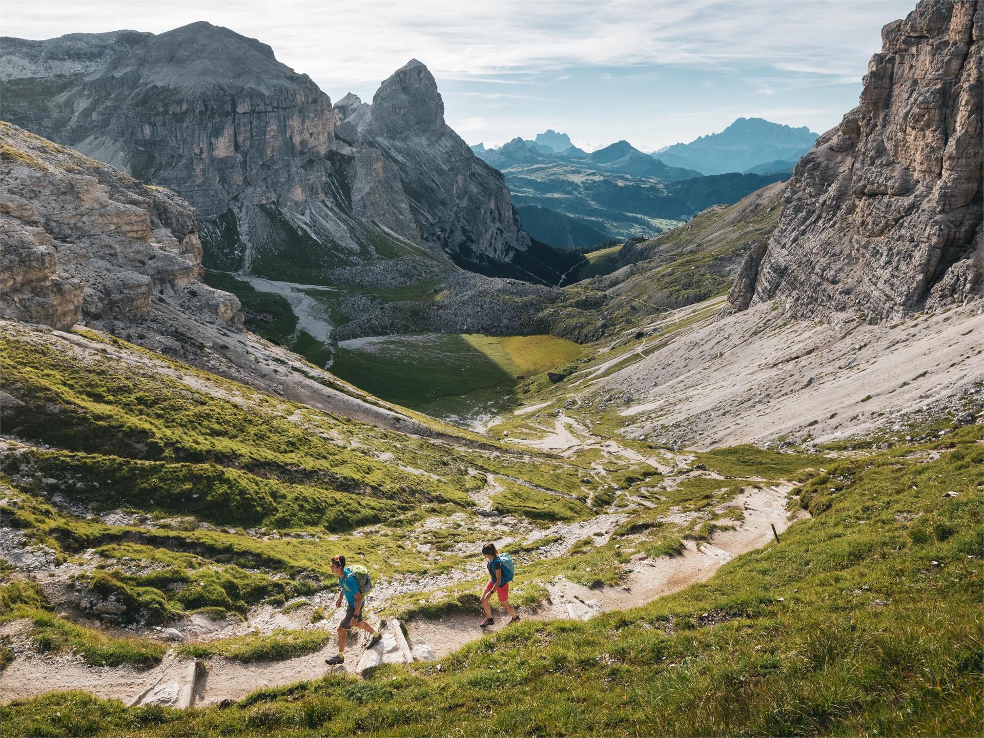 Wanderung im Puez - Geisler UNESCO Naturpark Corvara 1 suedtirol.info