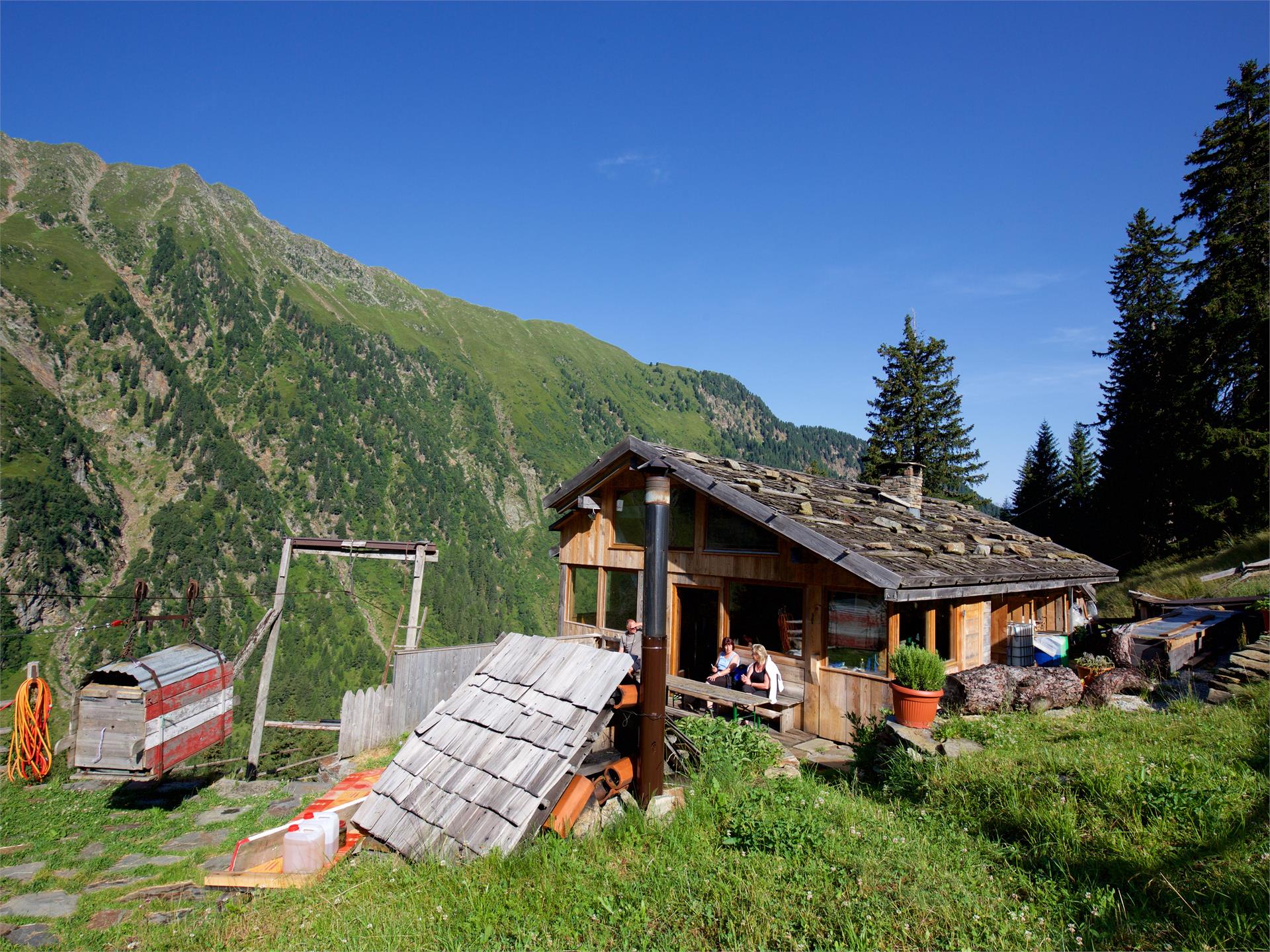 Excursion to the hut Bärnfiechtalm Sarntal/Sarentino 1 suedtirol.info