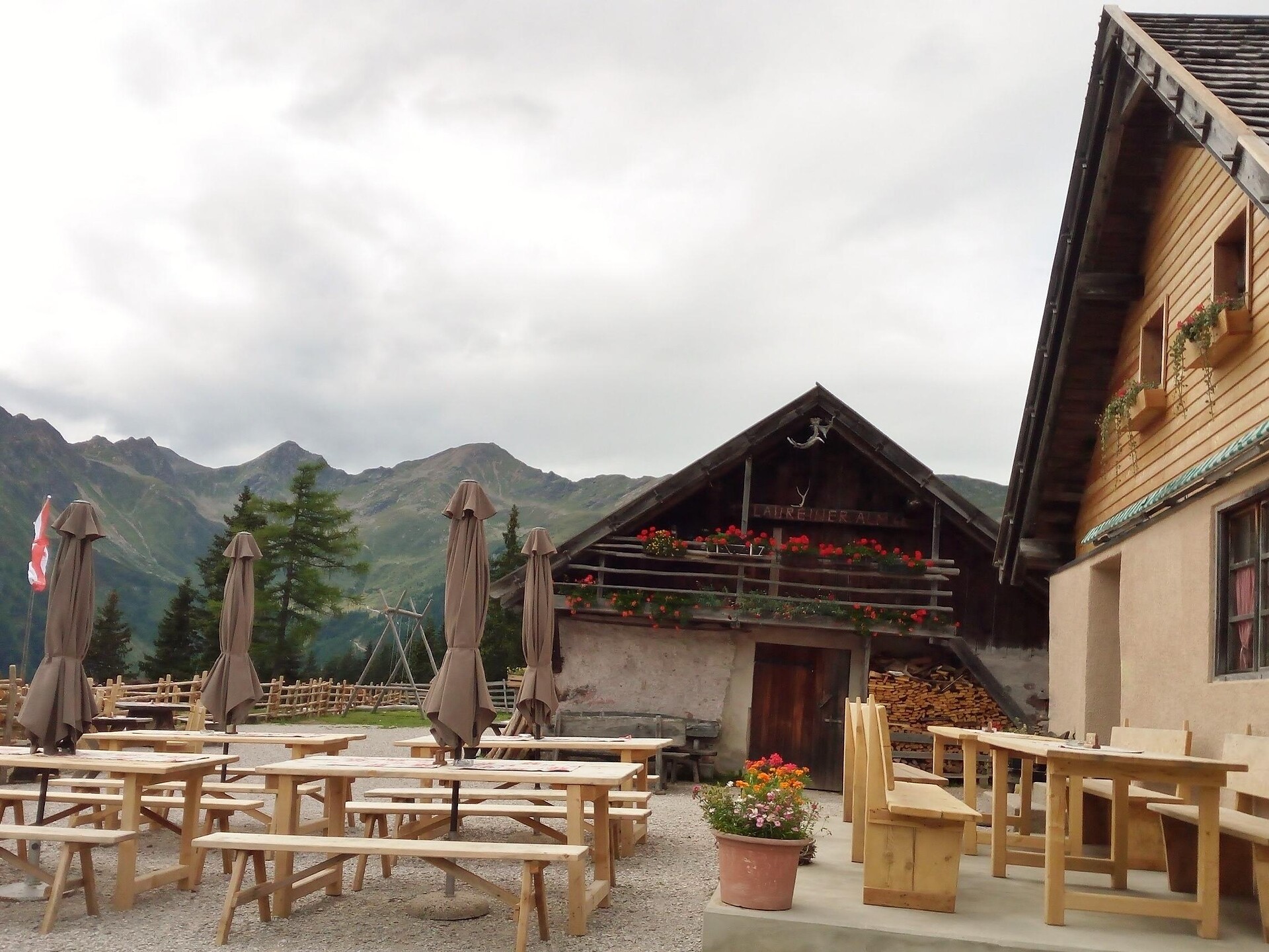 Hike to the "Laureiner Alm/Malga Lauregno" Ulten/Ultimo 1 suedtirol.info