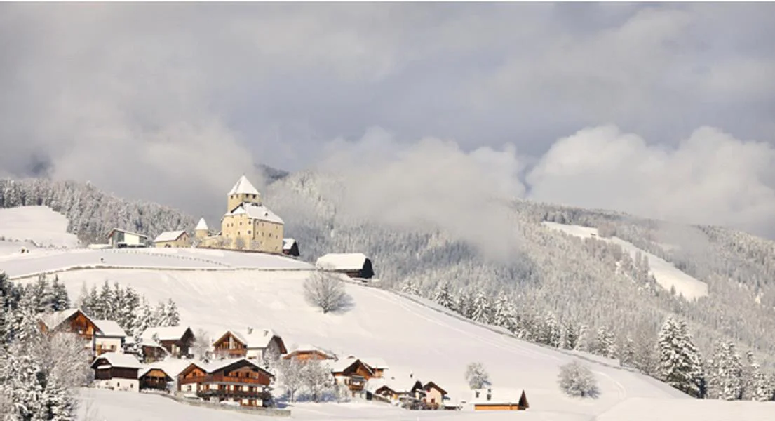 Winter hike from San Martin across Lovara - Preroman to Costa and back San Martin /San Martino 1 suedtirol.info