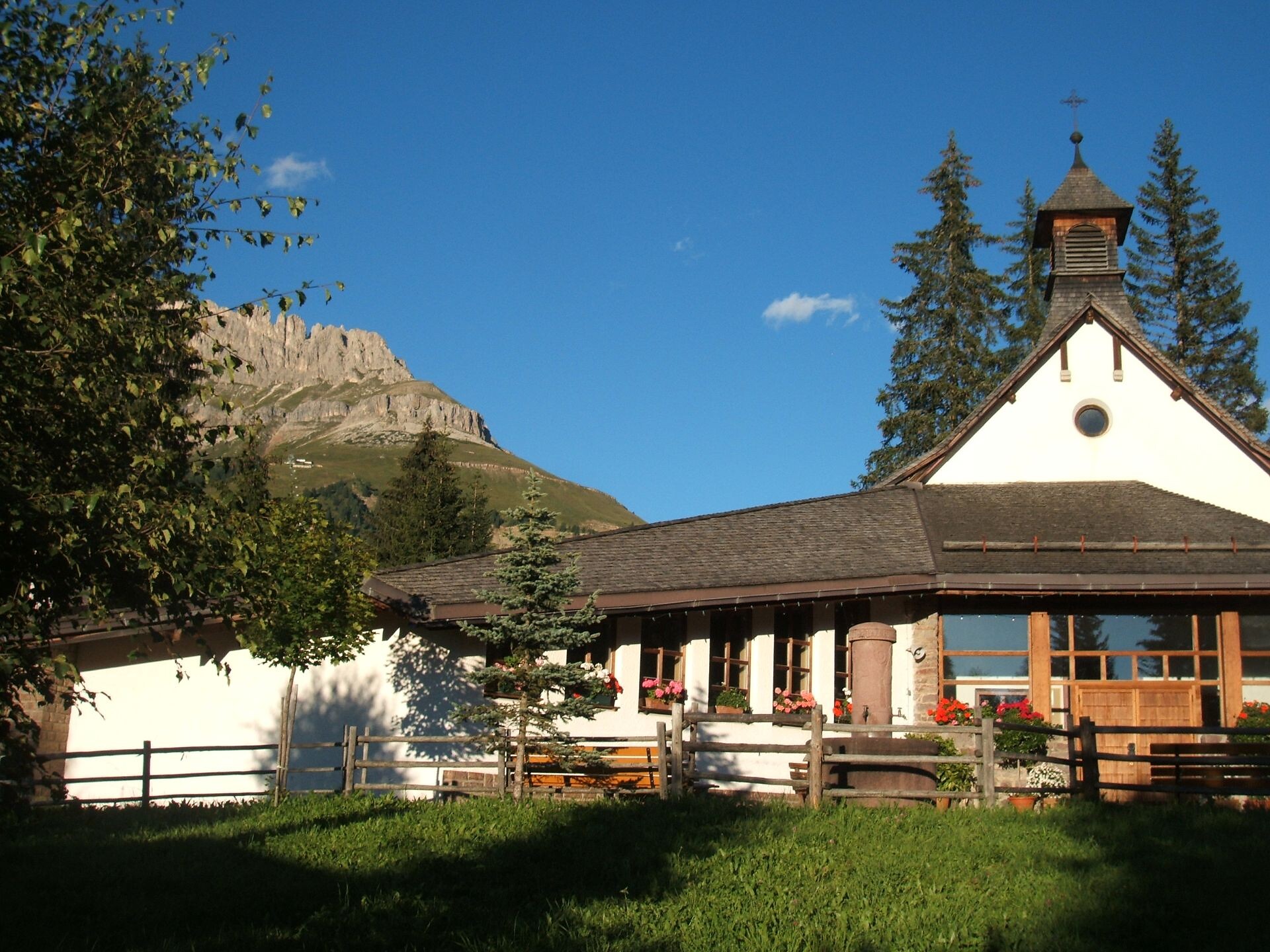 From the Paolina car park to Lake Carezza - Dolomites Region Eggental - #7 - suedtirol.info
