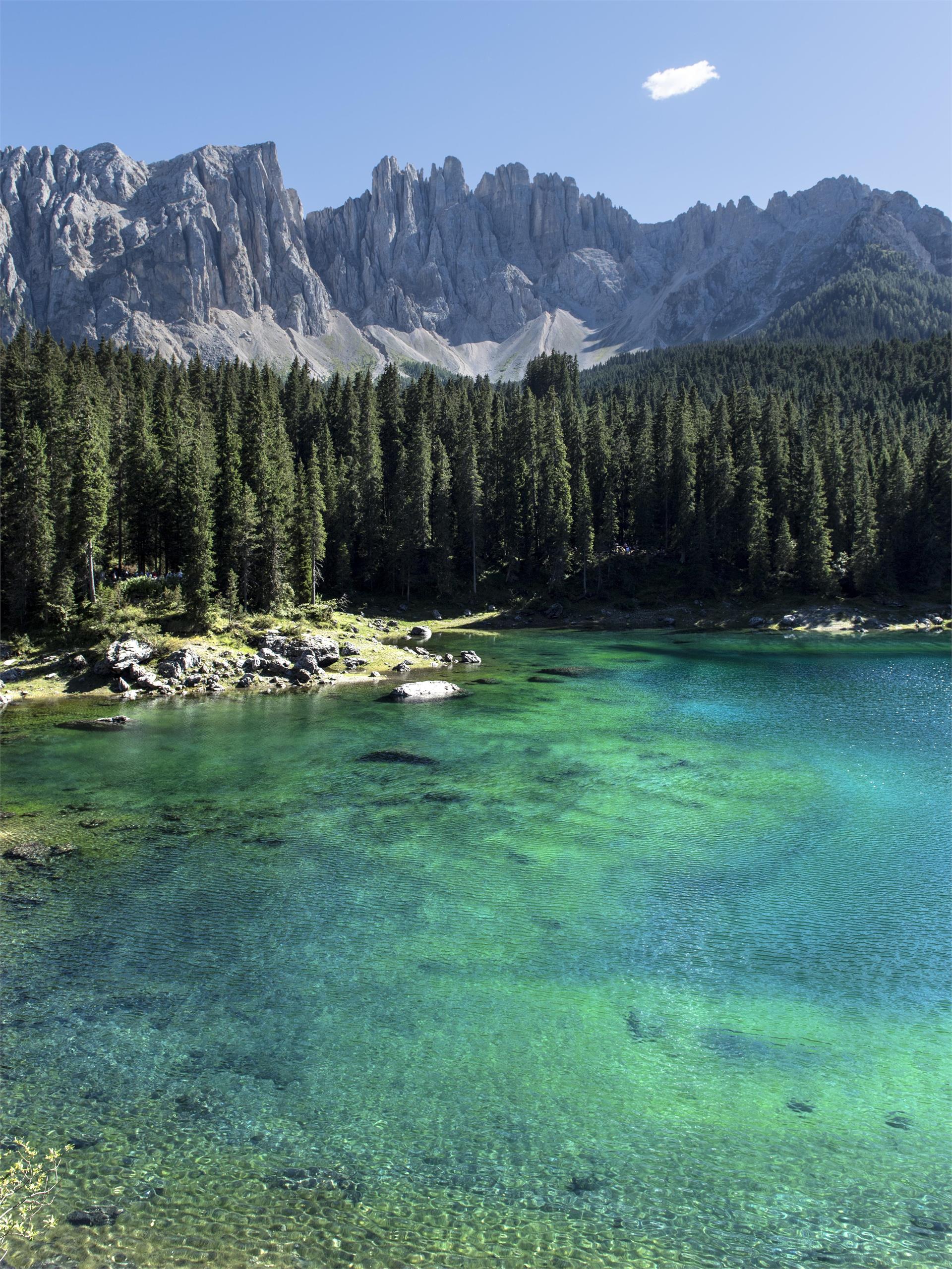 Wanderung von der Ortschaft Karersee zum Karer See Welschnofen 2 suedtirol.info