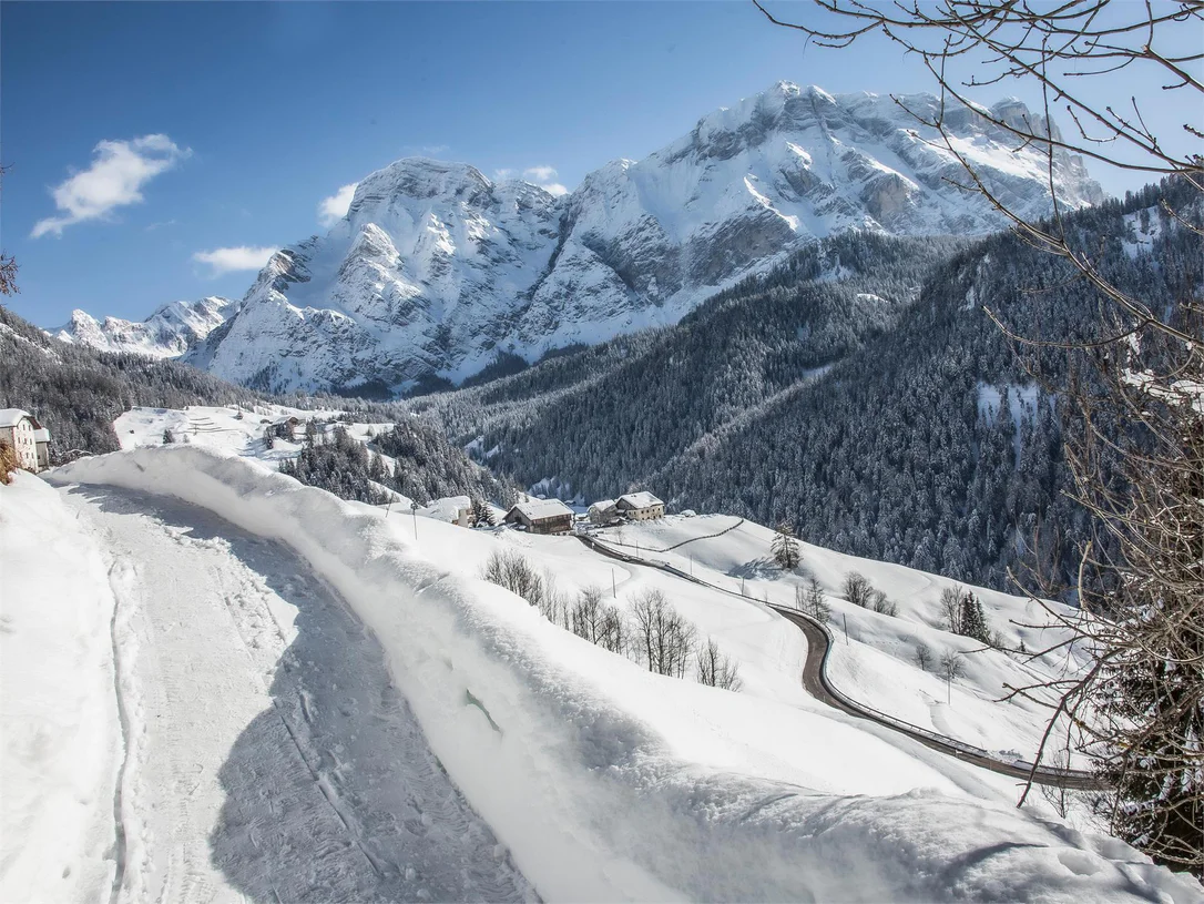 Escursione invernale da Furnacia al Santuario Santa Croce