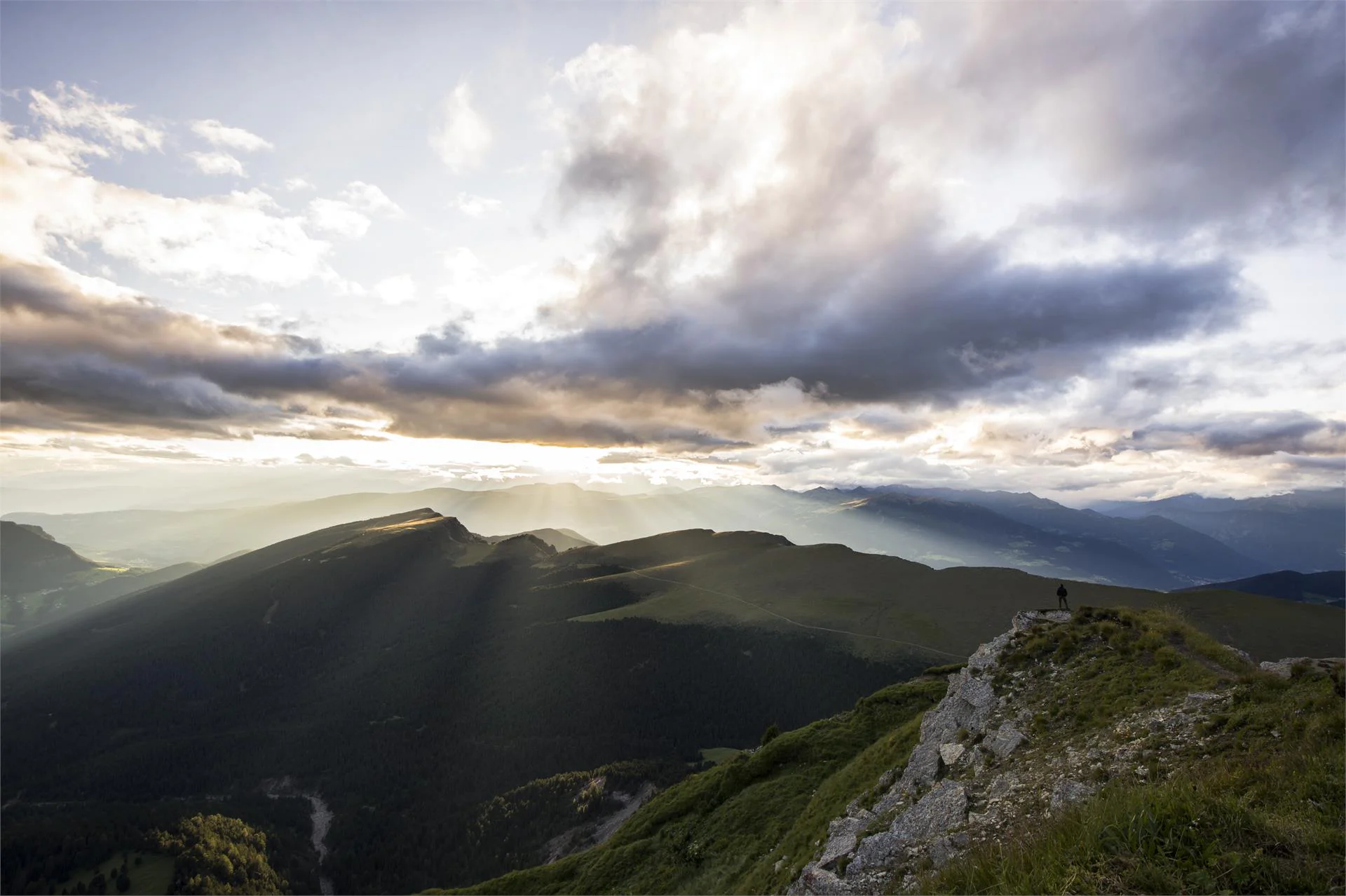 Escursione da Furnes fino alla capella Santa Croce Ortisei 2 suedtirol.info