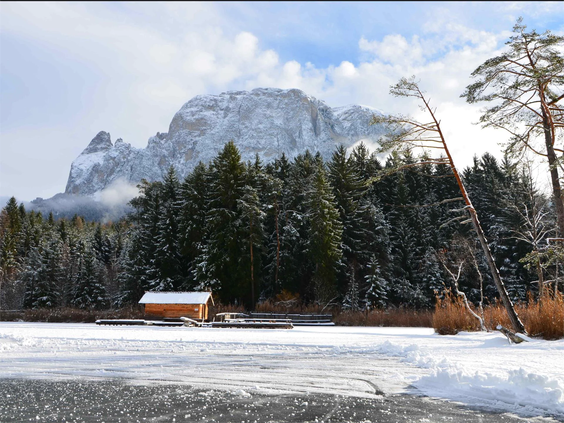 Winter hike from Völs to the Lake of Völs Völs am Schlern/Fiè allo Sciliar 3 suedtirol.info