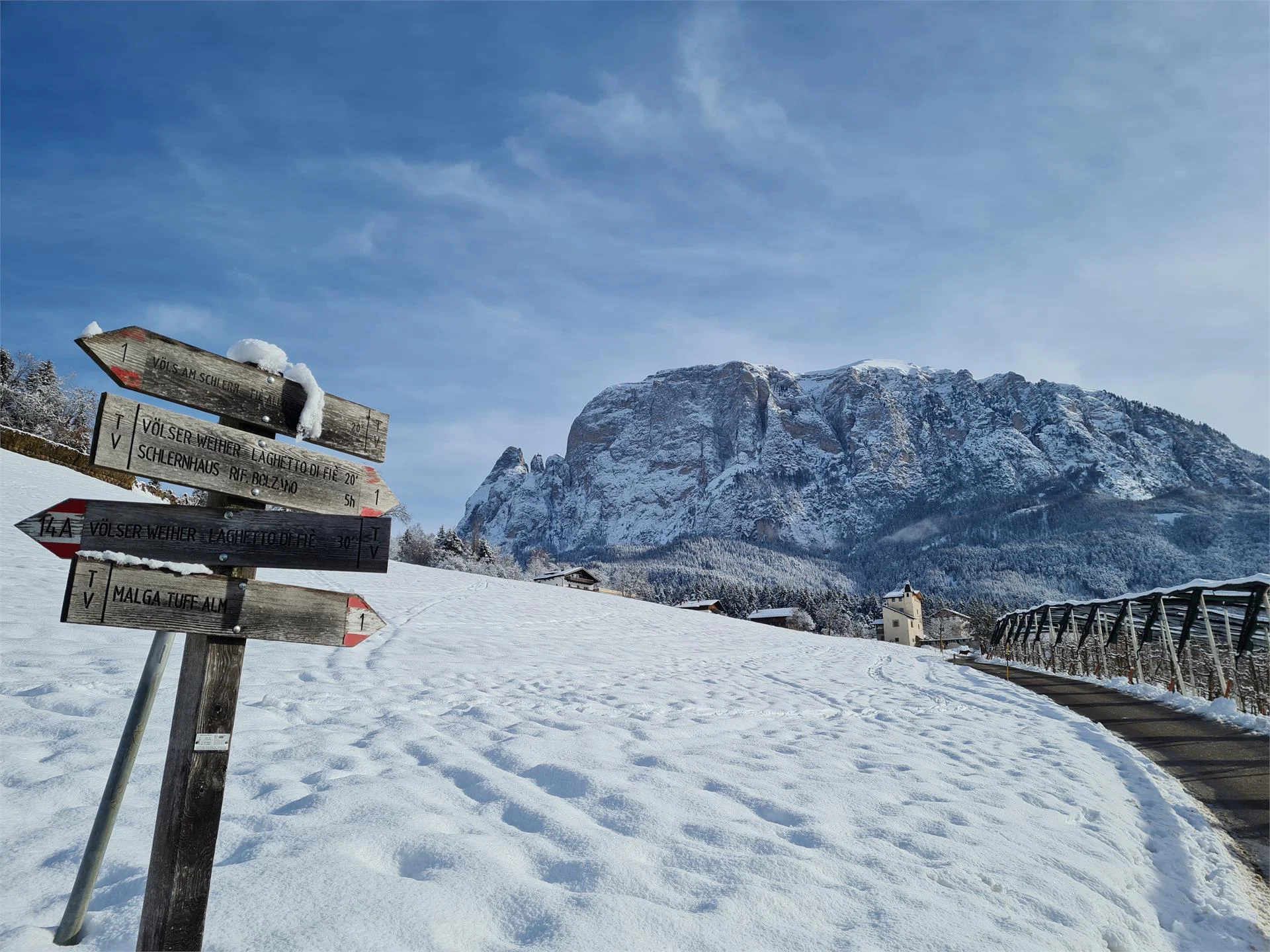 Winter hike from Völs to the Lake of Völs Völs am Schlern/Fiè allo Sciliar 2 suedtirol.info