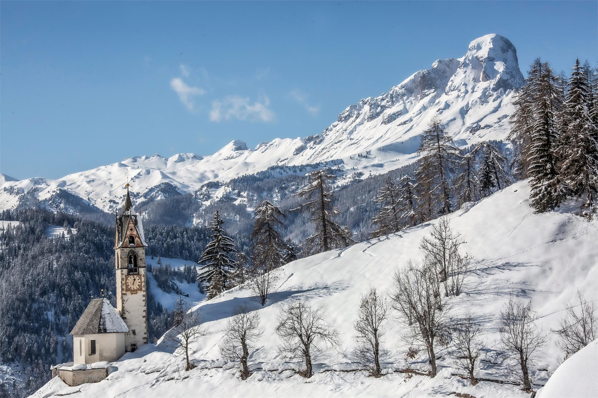 Escursione invernale tra i masi ladini a La Val La Val 1 suedtirol.info