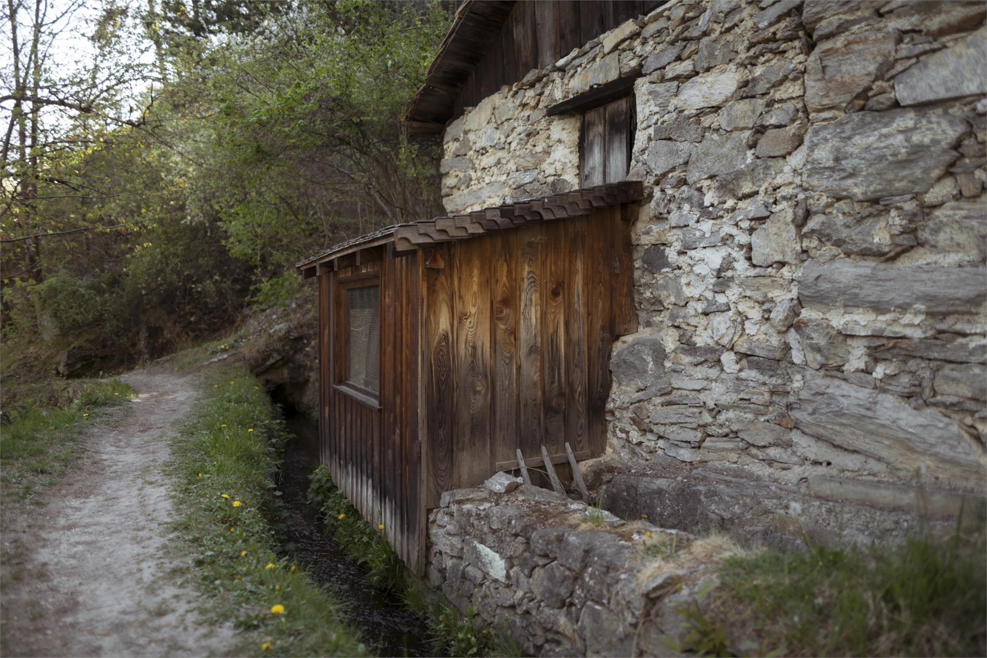 "Zaalwaal" irrigation channel path Schlanders/Silandro 4 suedtirol.info