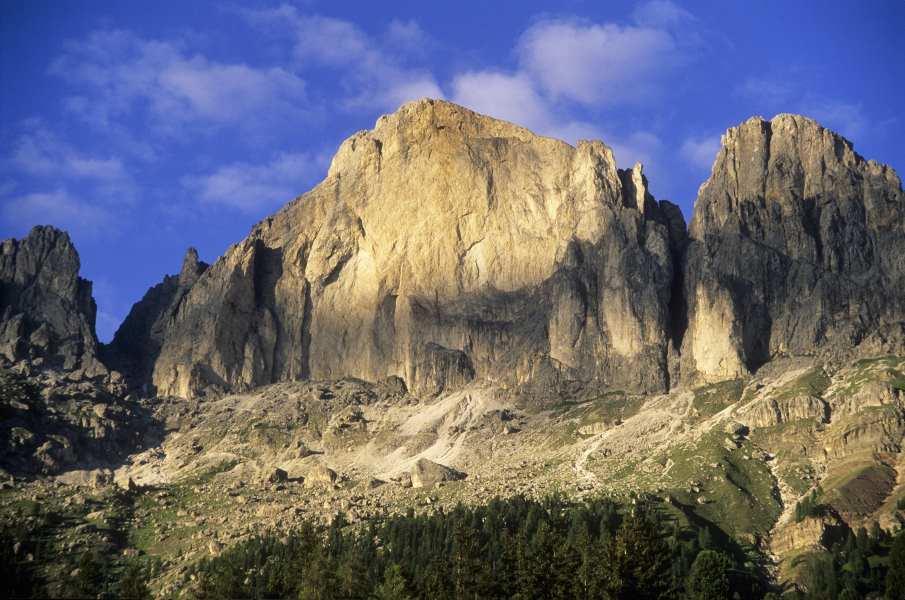 In das Herz des Rosengarten - Vajolon Welschnofen 1 suedtirol.info