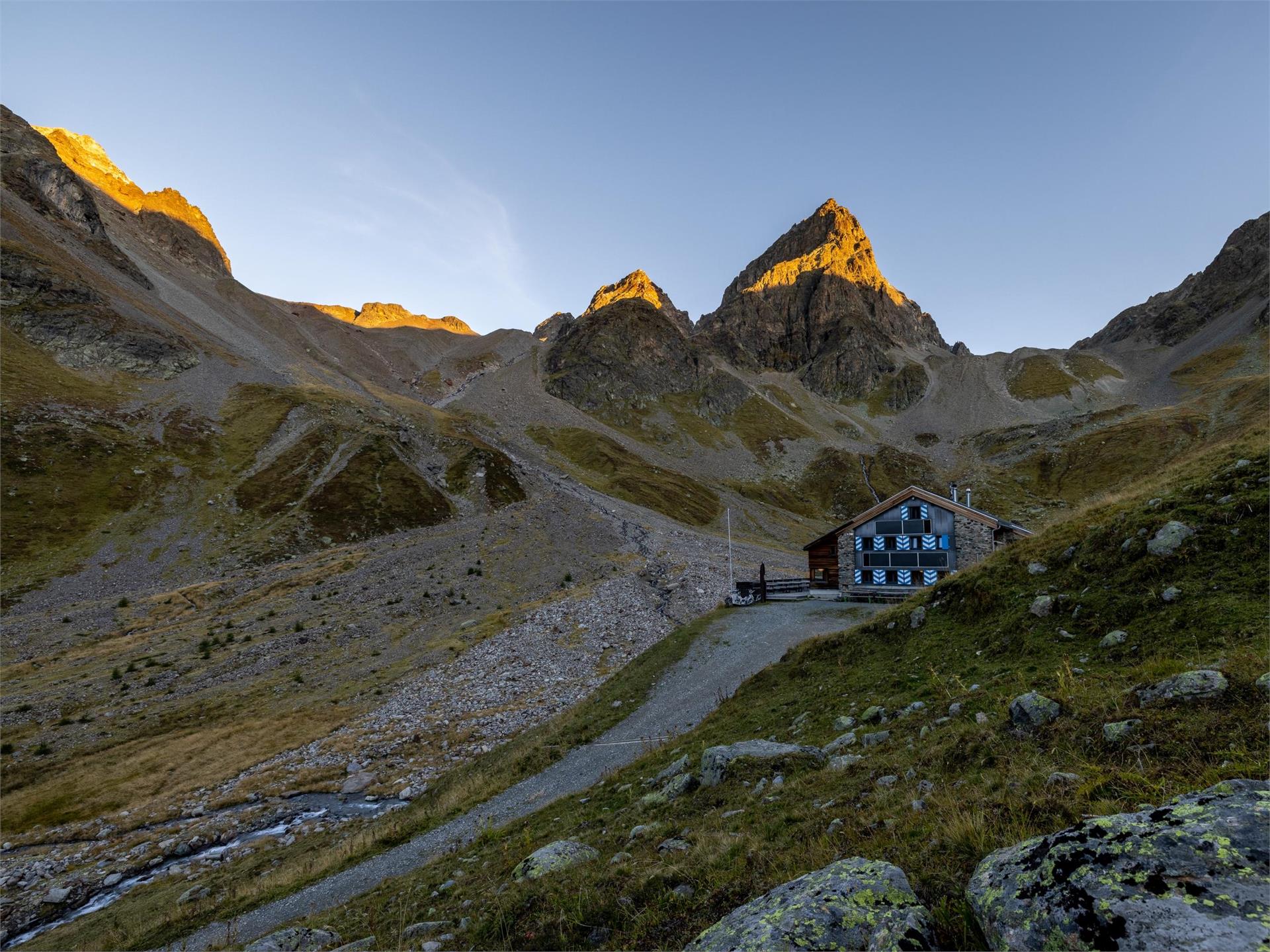 Escursione a lunga distanza - villaggi alpinistici  2 suedtirol.info